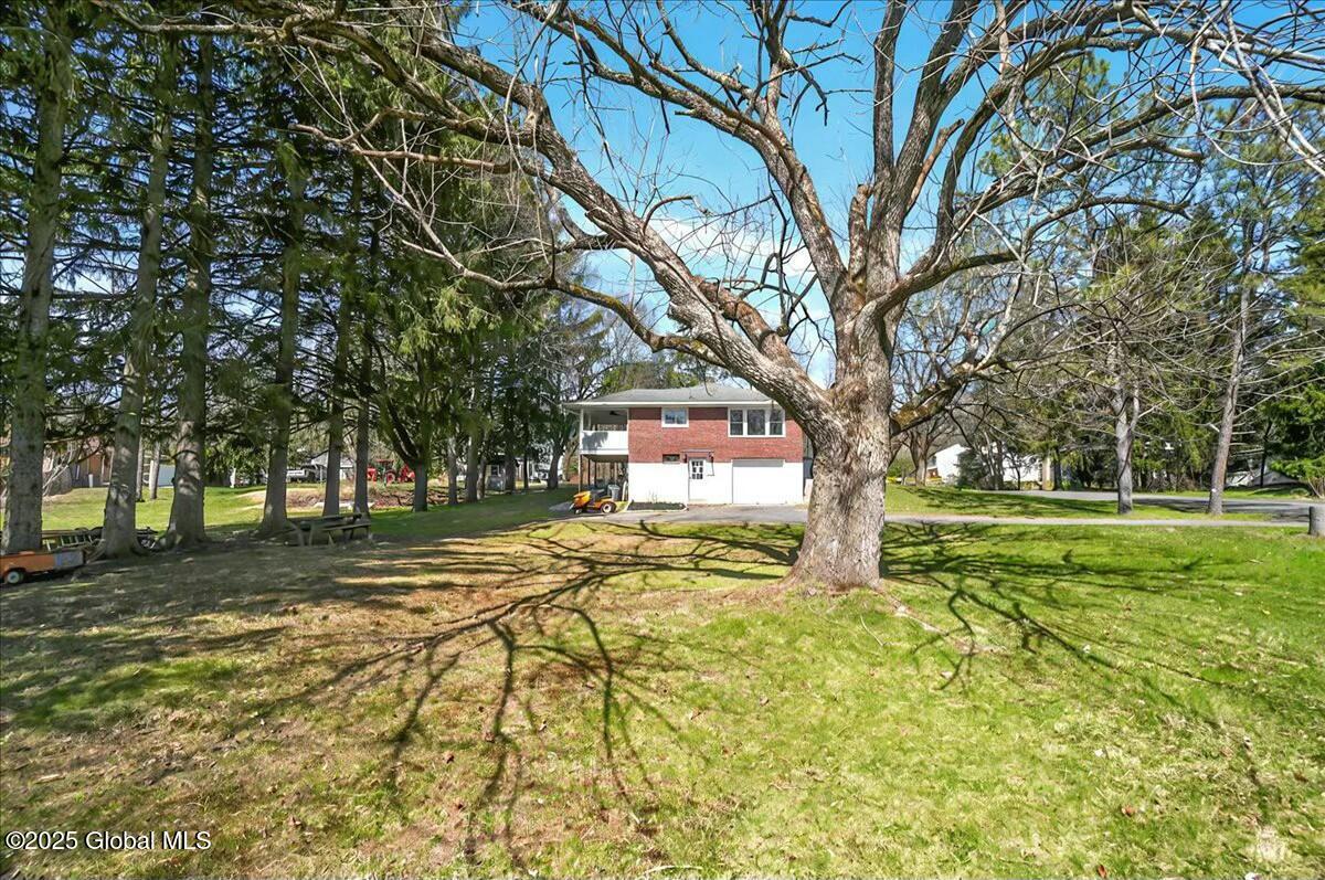 8 Forest Avenue, Cohoes, New York image 45