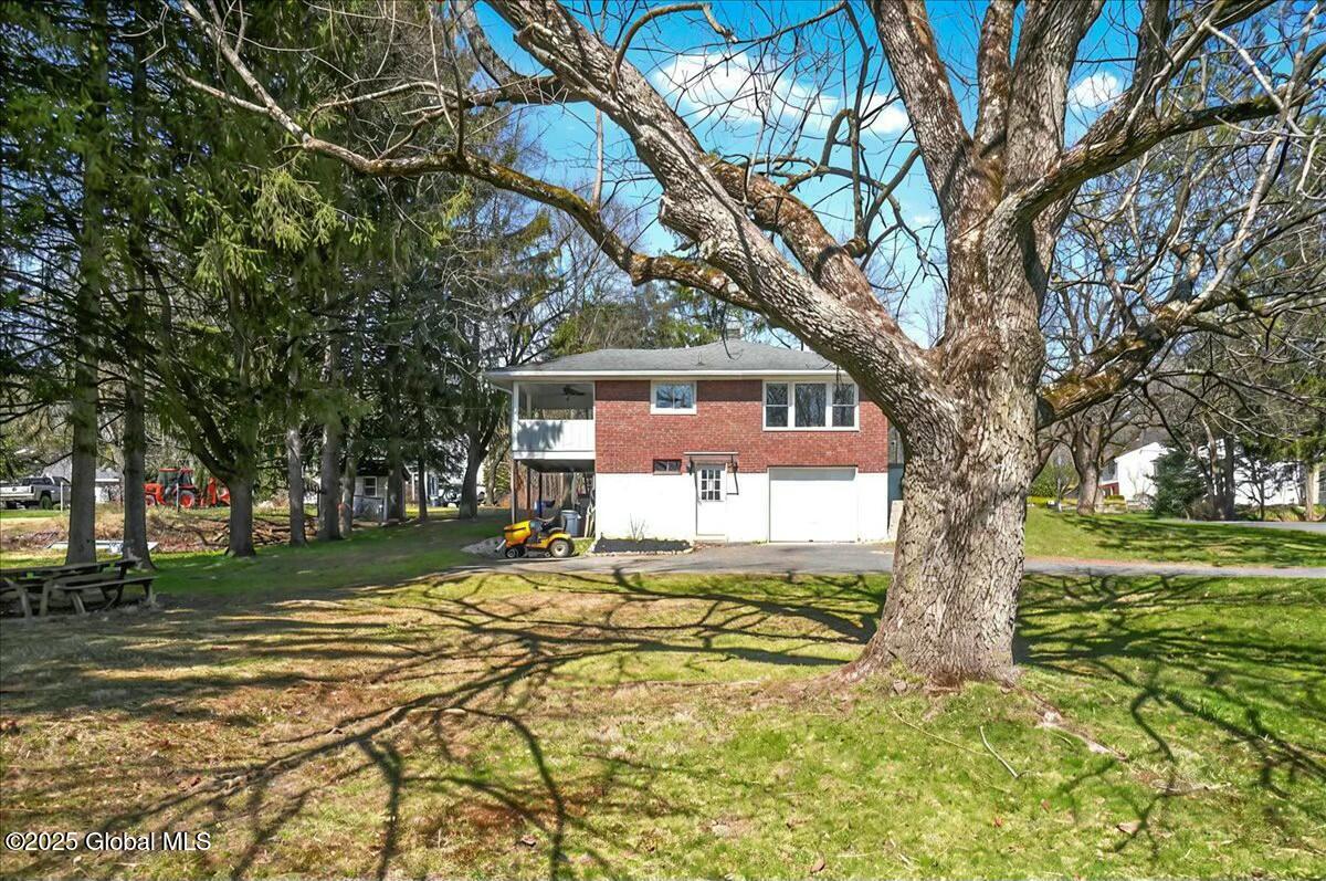 8 Forest Avenue, Cohoes, New York image 46
