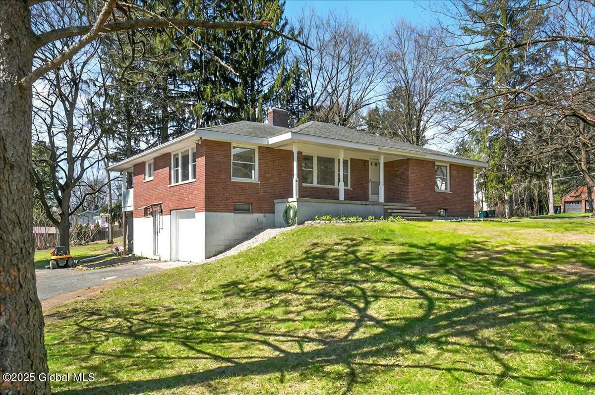 8 Forest Avenue, Cohoes, New York image 49