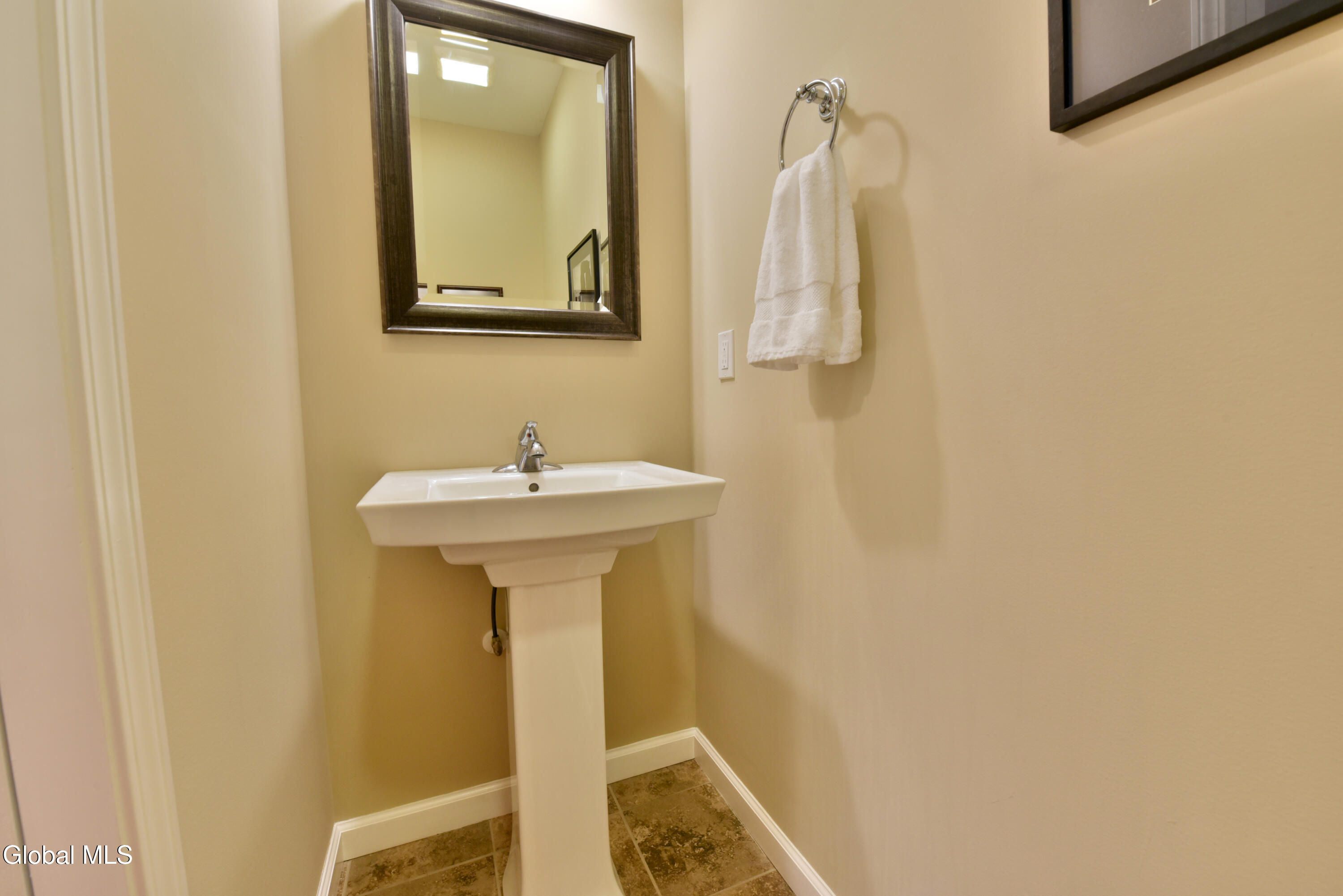 Ballston Spa, New York 12020, United States, 4 Bedrooms Bedrooms, ,4 BathroomsBathrooms,Residential,Active,187116