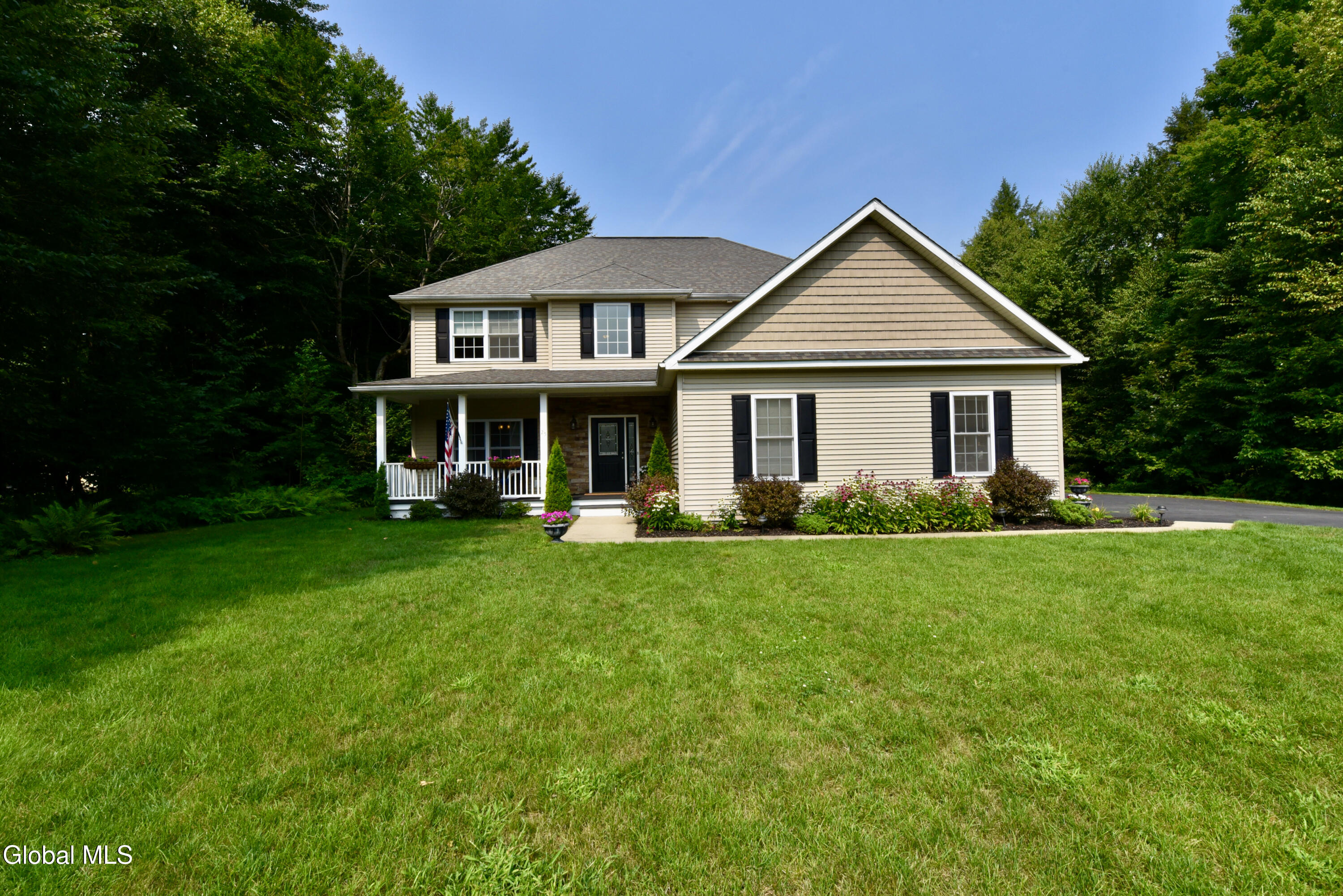 Ballston Spa, New York 12020, United States, 4 Bedrooms Bedrooms, ,4 BathroomsBathrooms,Residential,Active,187116