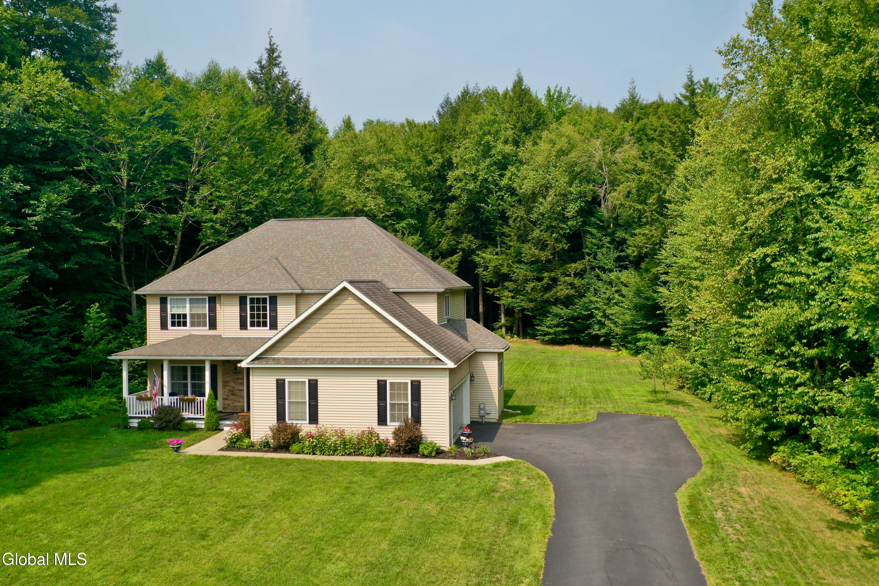 Ballston Spa, New York 12020, United States, 4 Bedrooms Bedrooms, ,4 BathroomsBathrooms,Residential,Active,187116