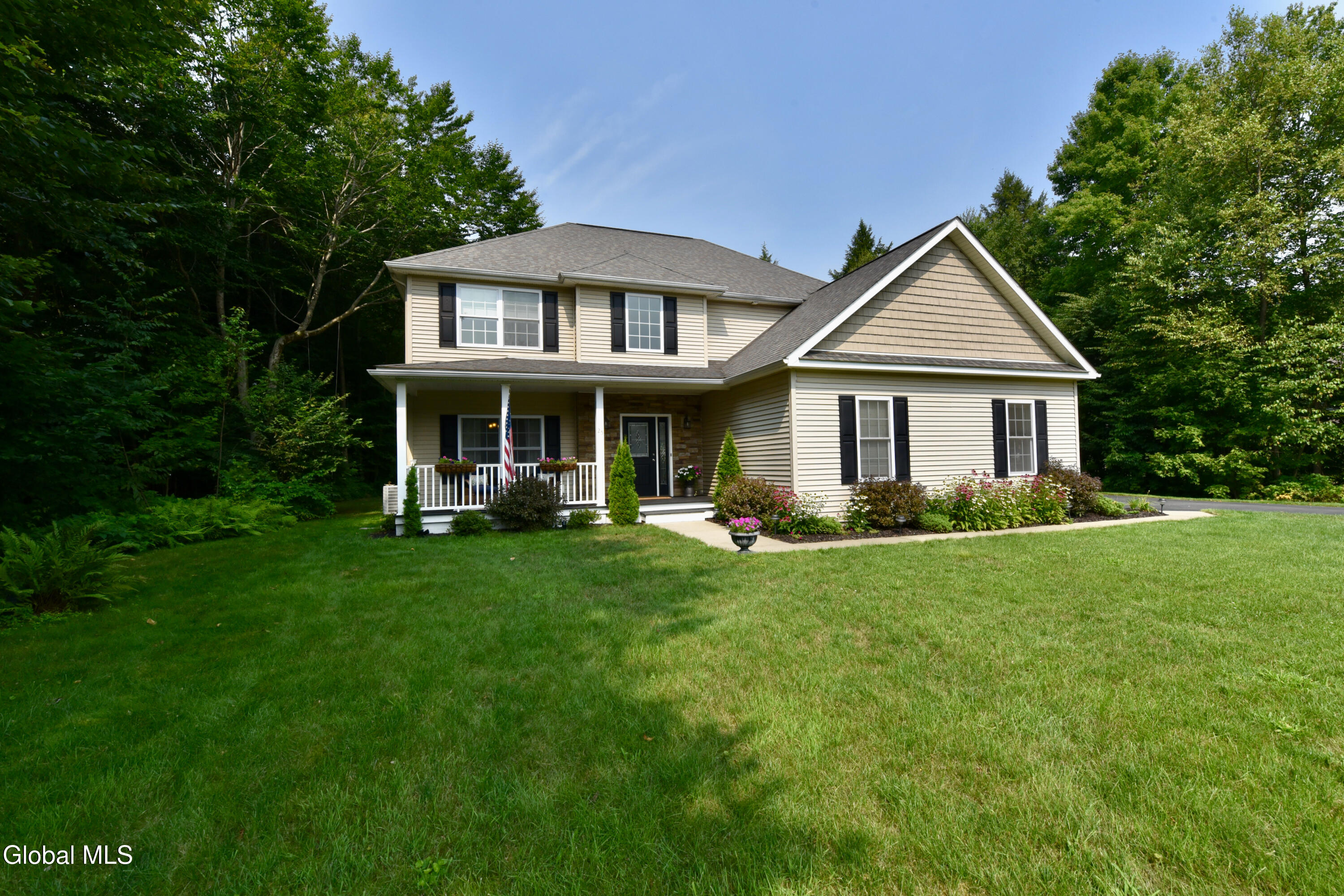 Ballston Spa, New York 12020, United States, 4 Bedrooms Bedrooms, ,4 BathroomsBathrooms,Residential,Active,187116