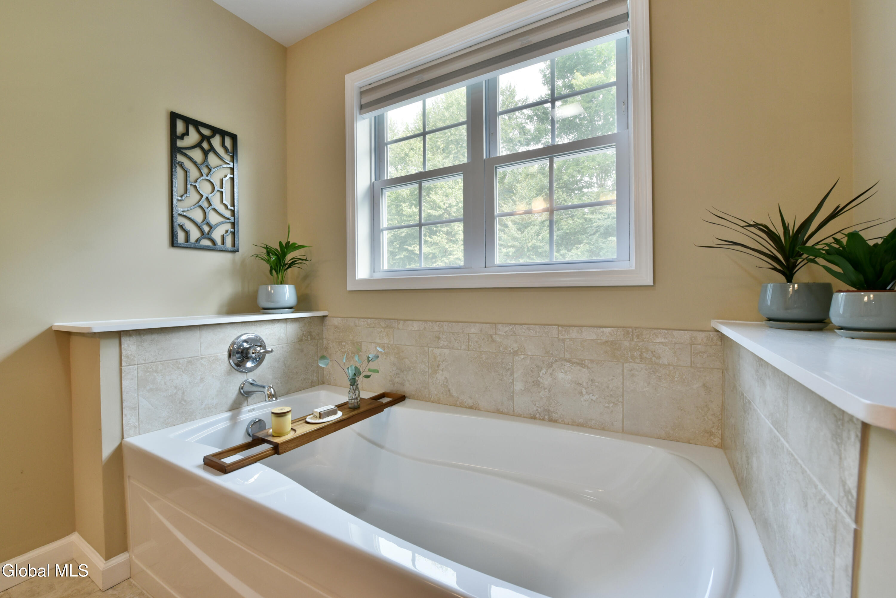 Ballston Spa, New York 12020, United States, 4 Bedrooms Bedrooms, ,4 BathroomsBathrooms,Residential,Active,187116