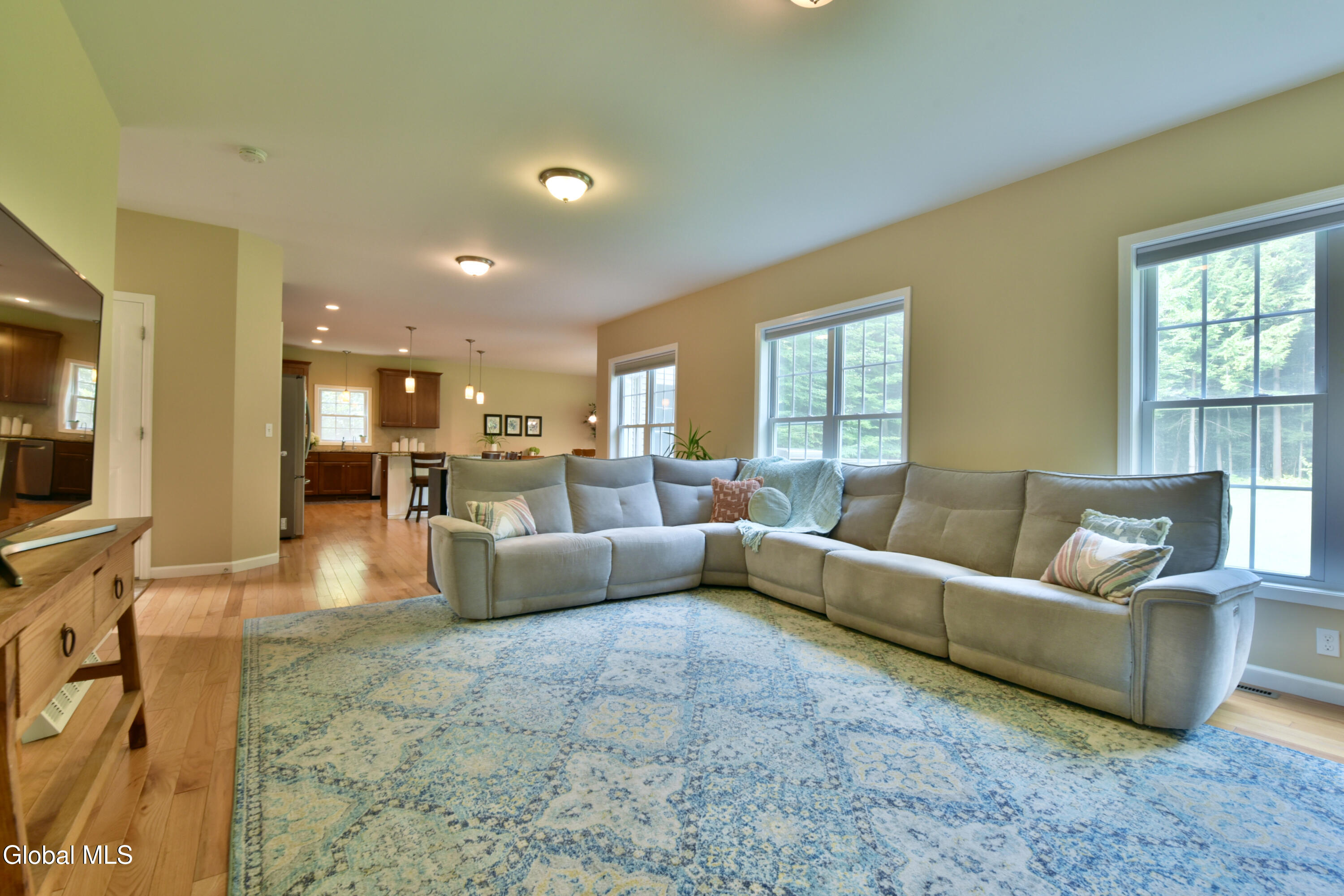 Ballston Spa, New York 12020, United States, 4 Bedrooms Bedrooms, ,4 BathroomsBathrooms,Residential,Active,187116