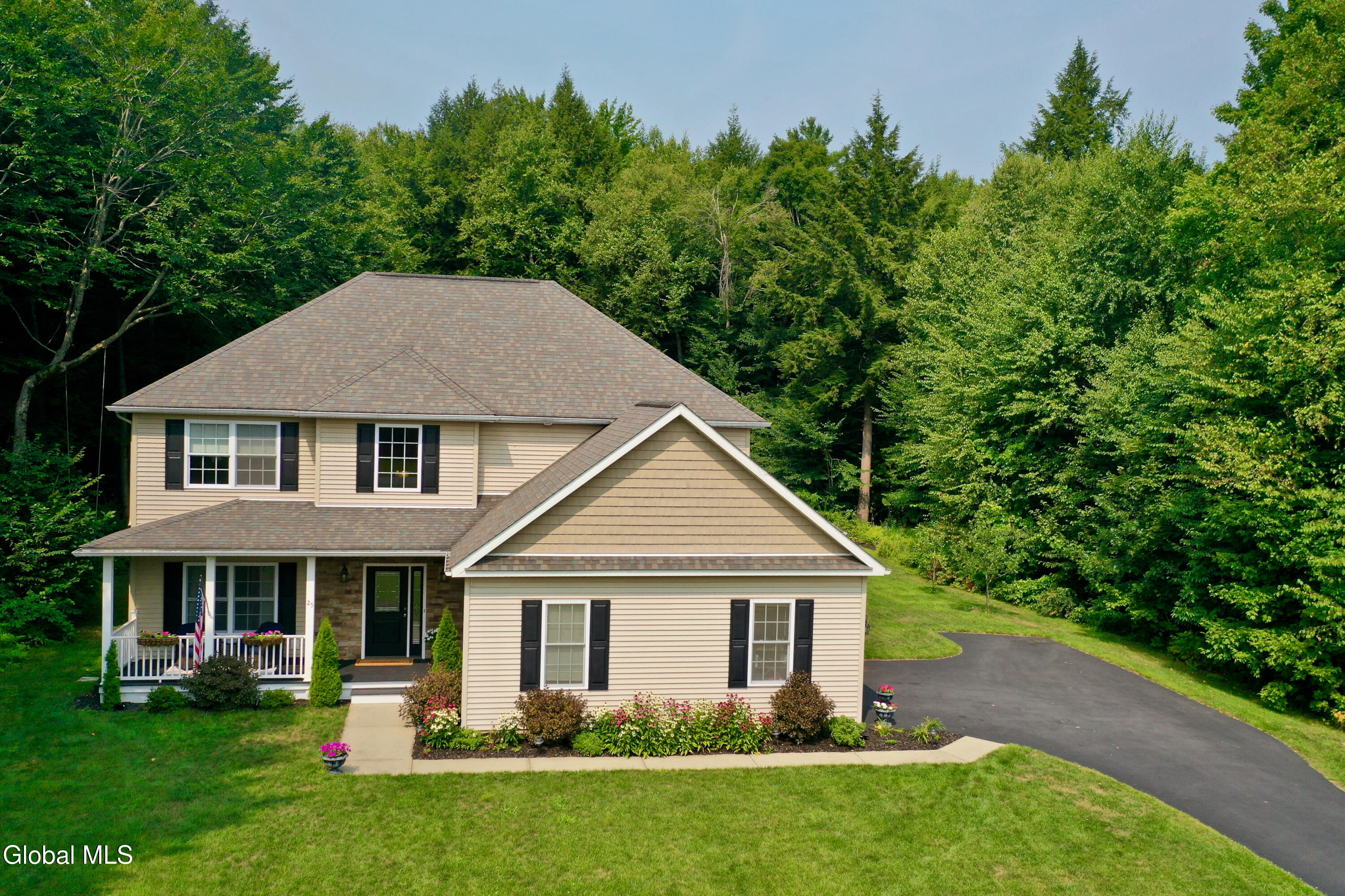 Ballston Spa, New York 12020, United States, 4 Bedrooms Bedrooms, ,4 BathroomsBathrooms,Residential,Active,187116