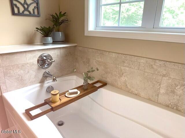 Ballston Spa, New York 12020, United States, 4 Bedrooms Bedrooms, ,4 BathroomsBathrooms,Residential,Active,187116