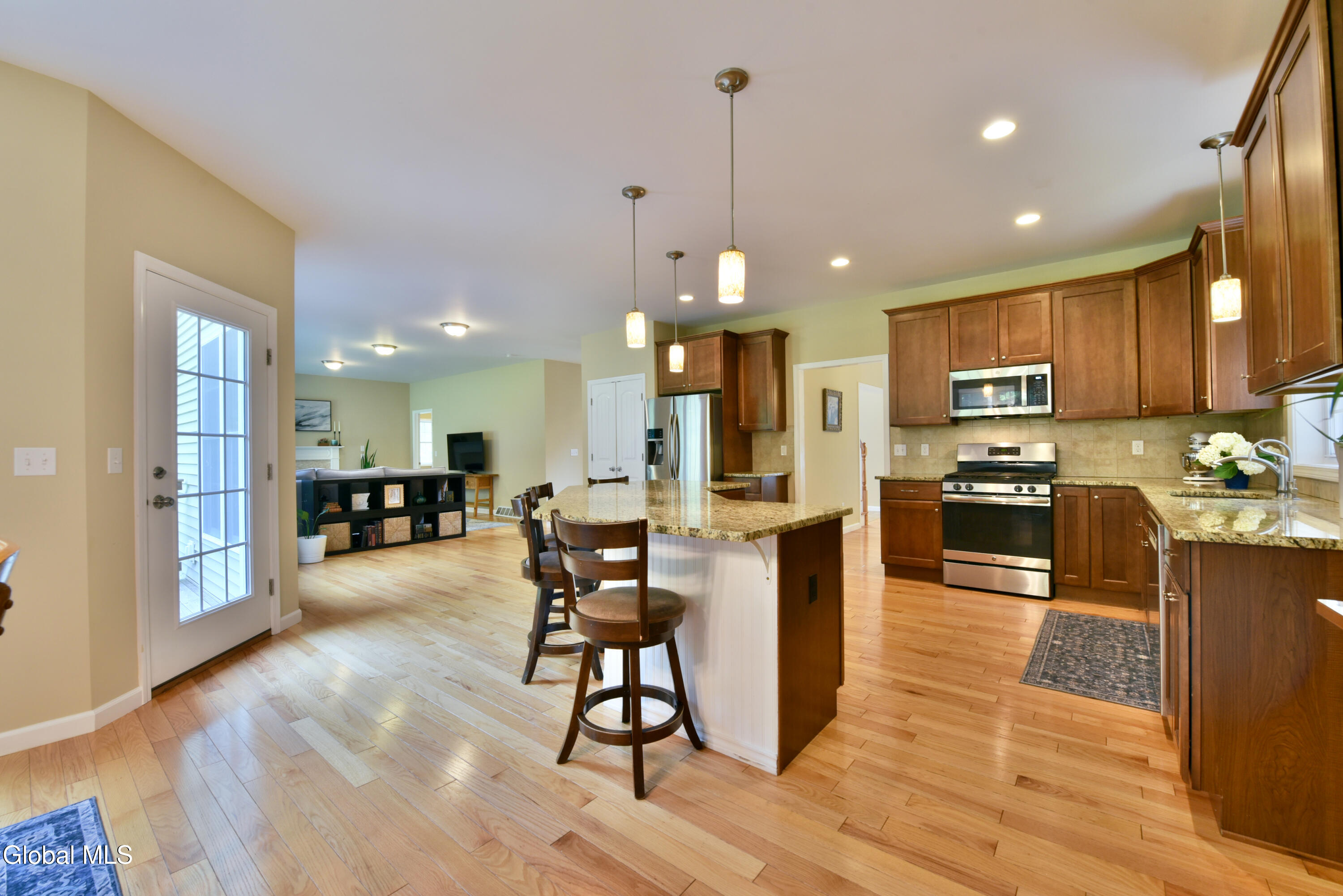 Ballston Spa, New York 12020, United States, 4 Bedrooms Bedrooms, ,4 BathroomsBathrooms,Residential,Active,187116