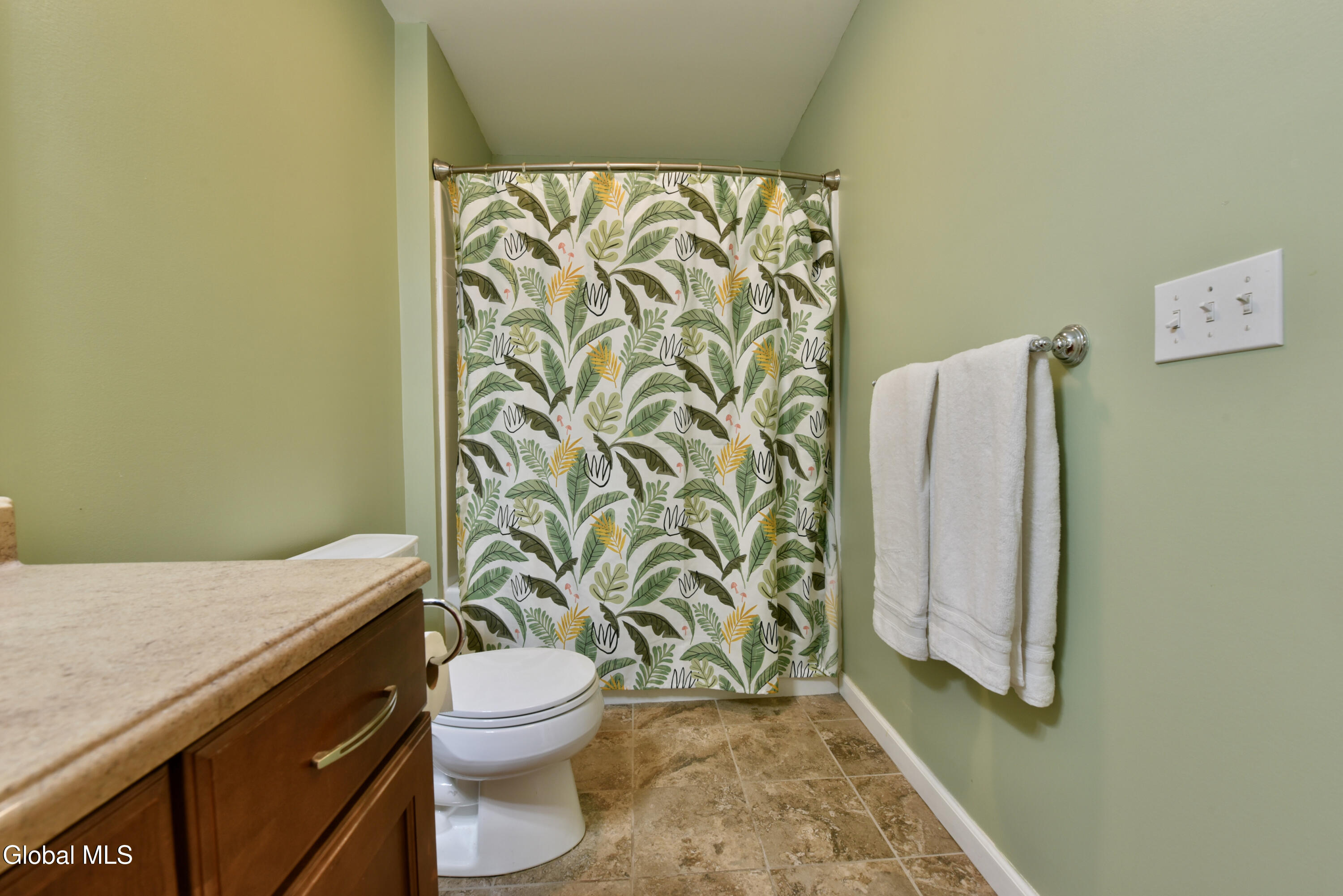 Ballston Spa, New York 12020, United States, 4 Bedrooms Bedrooms, ,4 BathroomsBathrooms,Residential,Active,187116