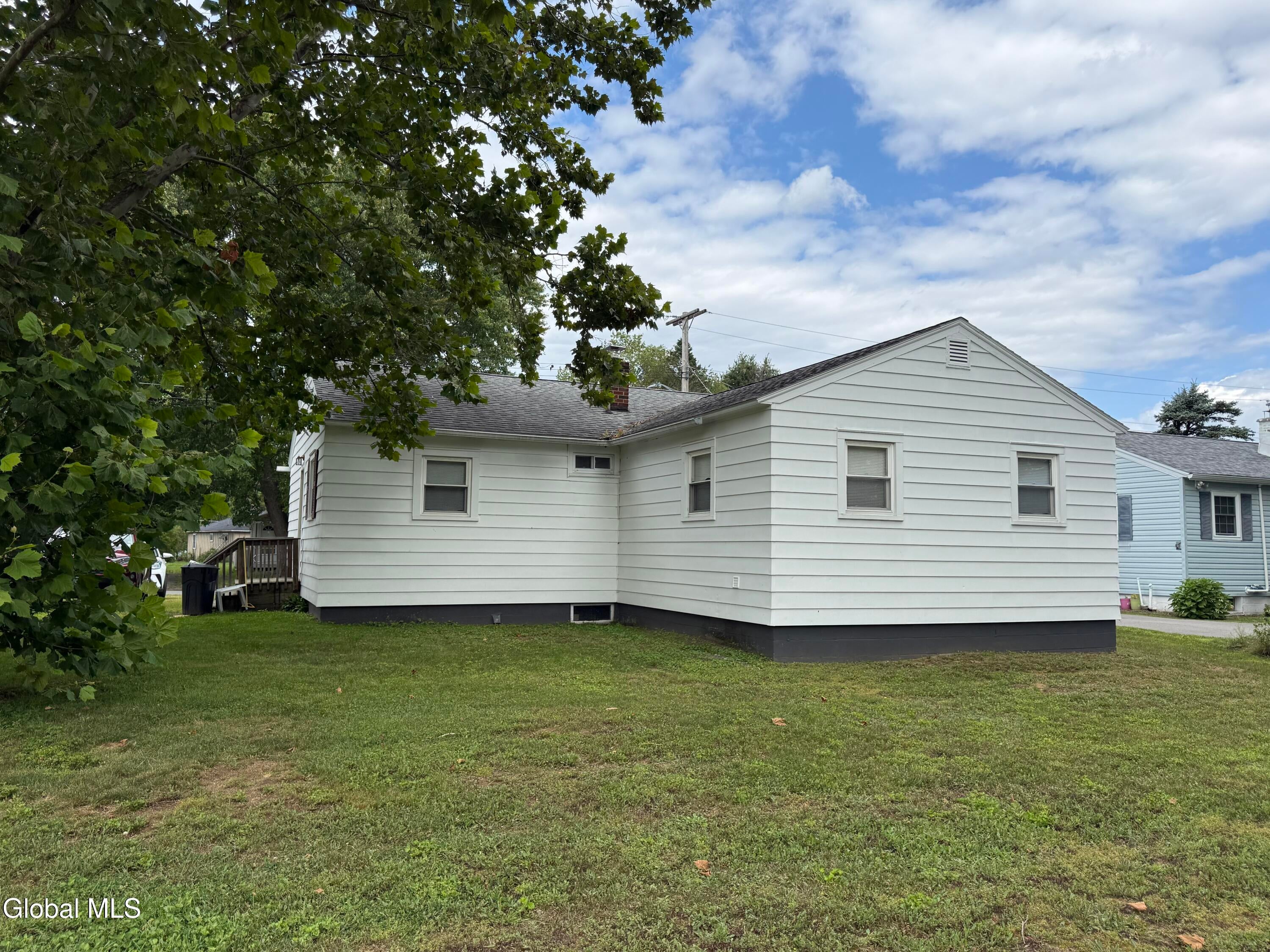 49 Woodside Avenue
