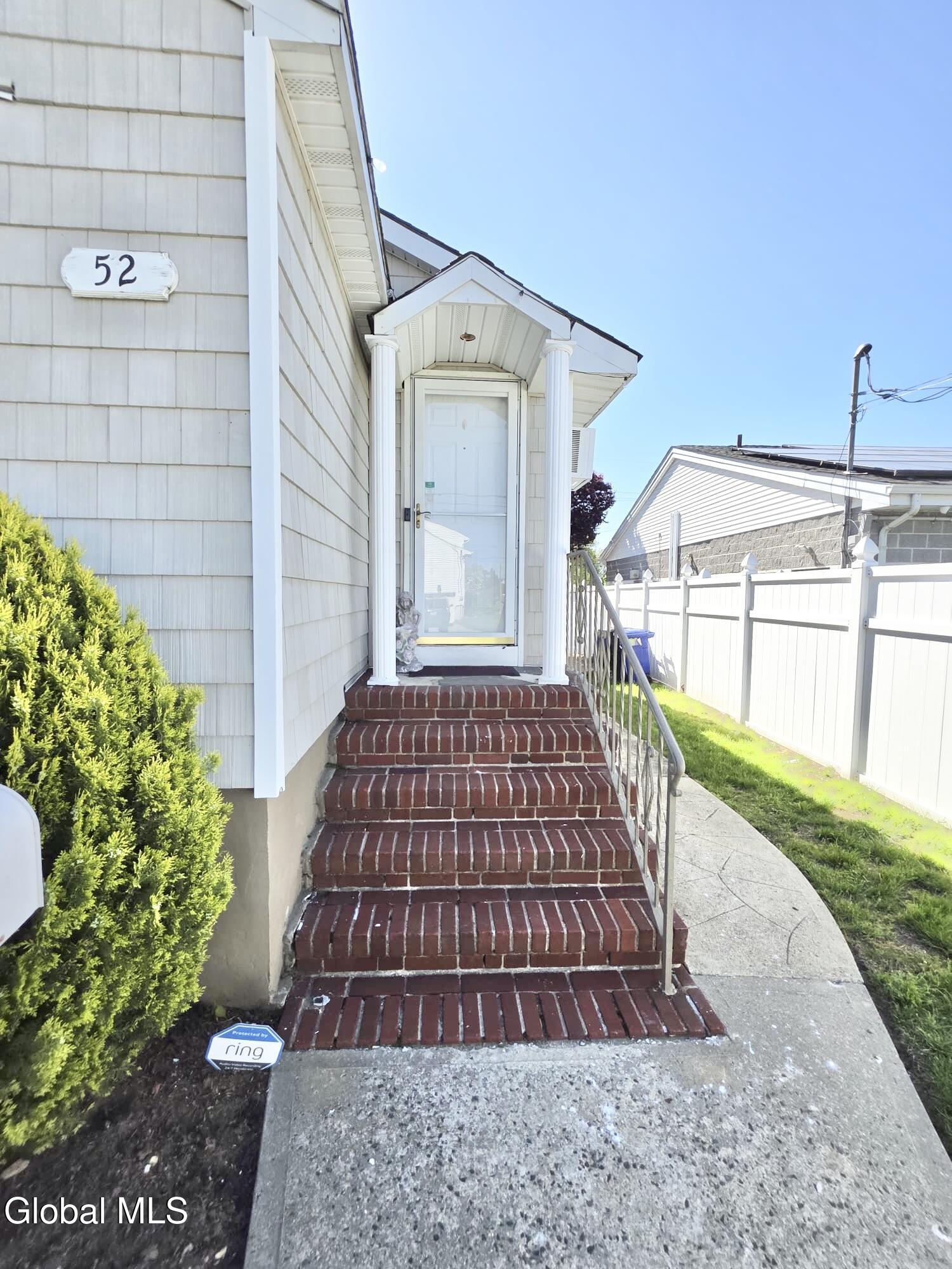 52 Bell Street