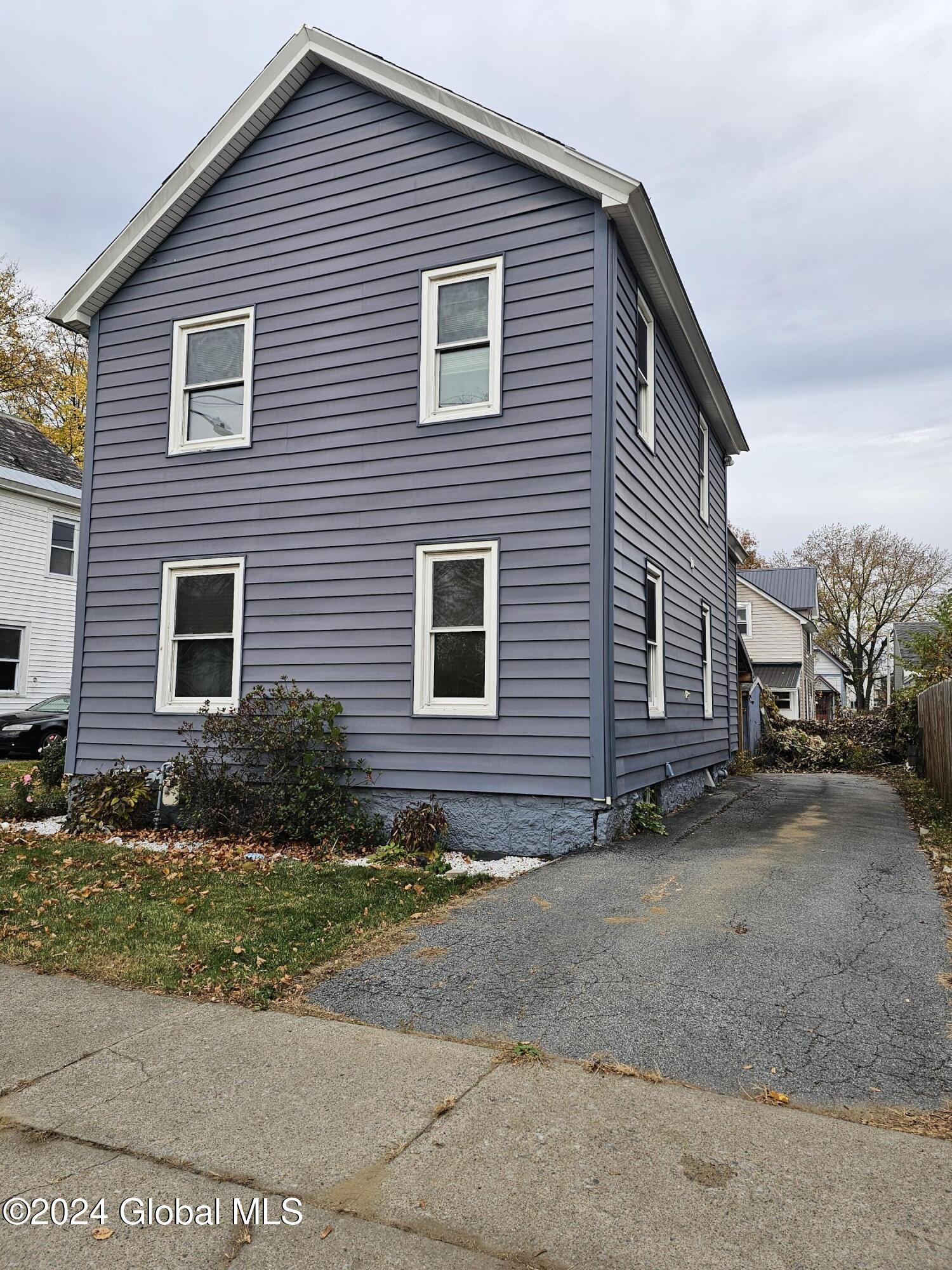 12 Murdock Avenue, Glens Falls, New York image 3