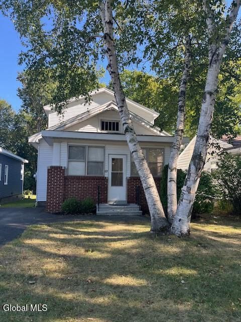 Photo of 63 Holmes Court, Albany, NY 12209 (MLS # 202610143)