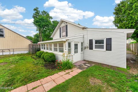 Photo of 1379 Evergreen Avenue, Rotterdam, NY 12306 (MLS # 202620594)