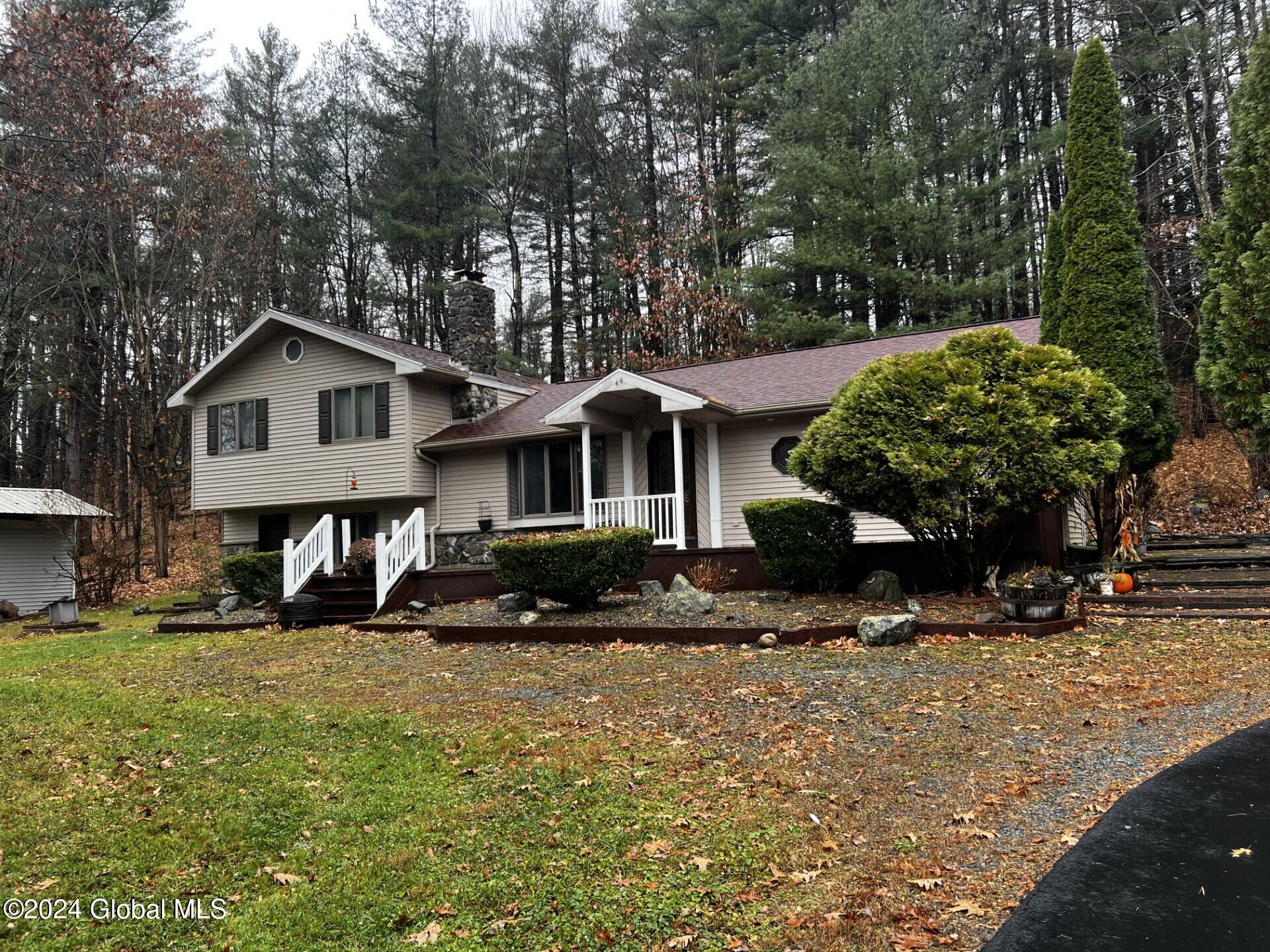 44 Edgewood Drive, Averill Park, New York image 1