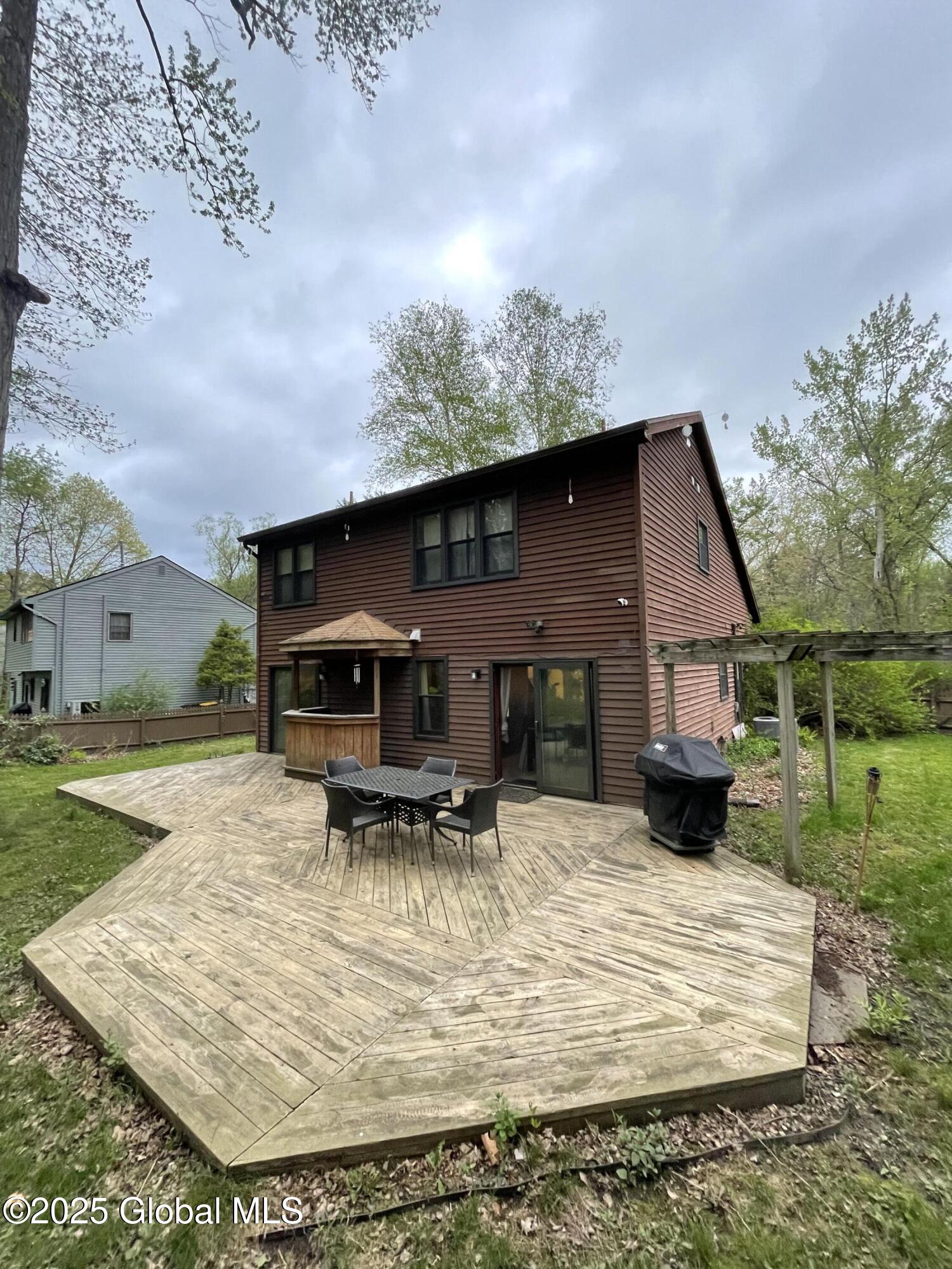 220 Woodscape Drive, Albany, New York image 27
