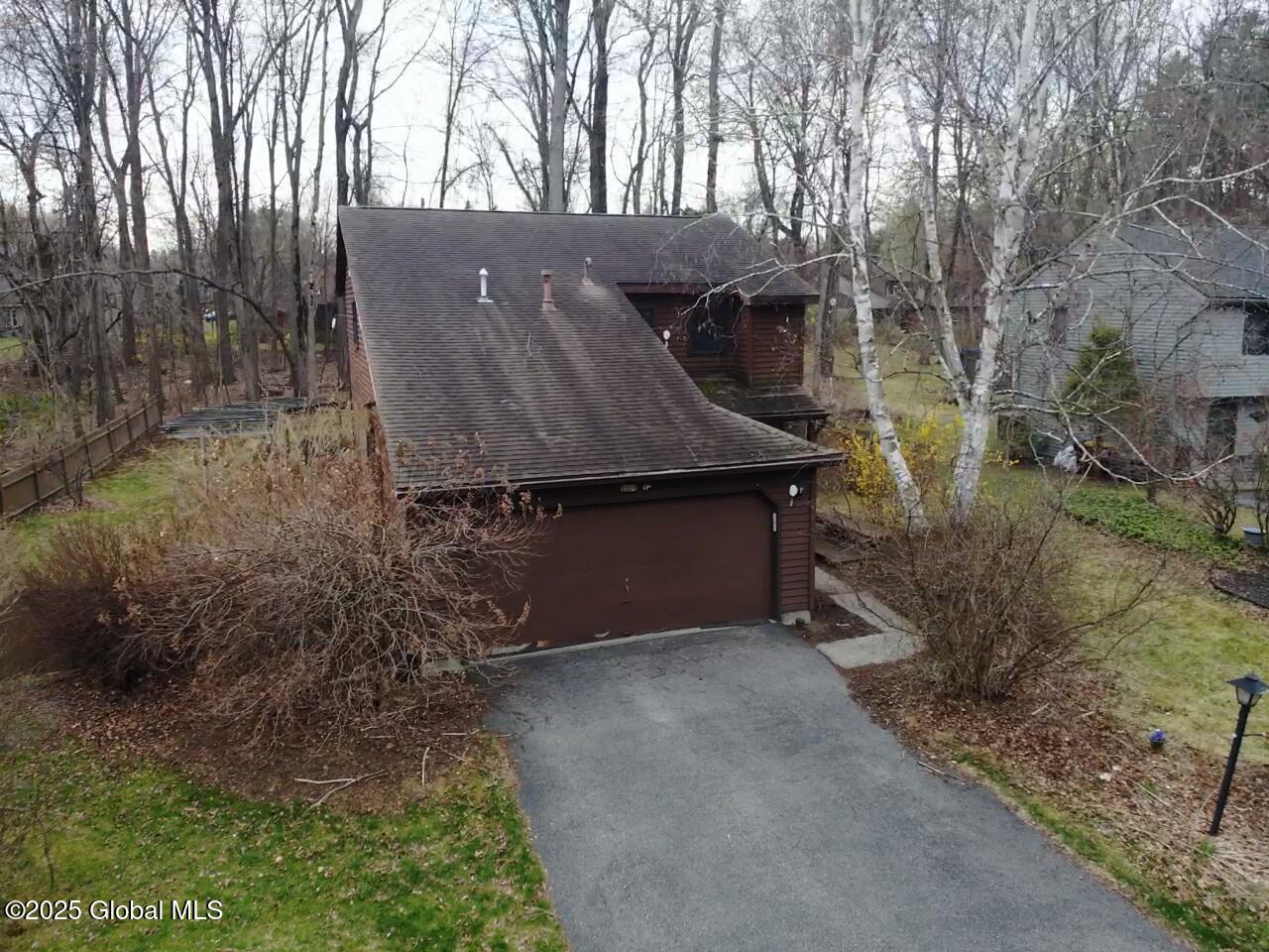 220 Woodscape Drive, Albany, New York image 1