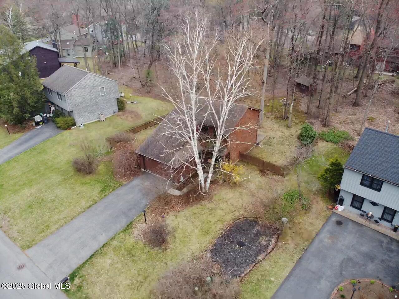 220 Woodscape Drive, Albany, New York image 30