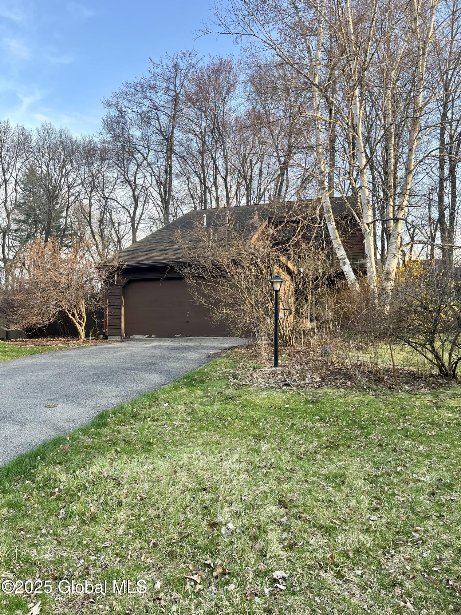220 Woodscape Drive, Albany, New York image 2