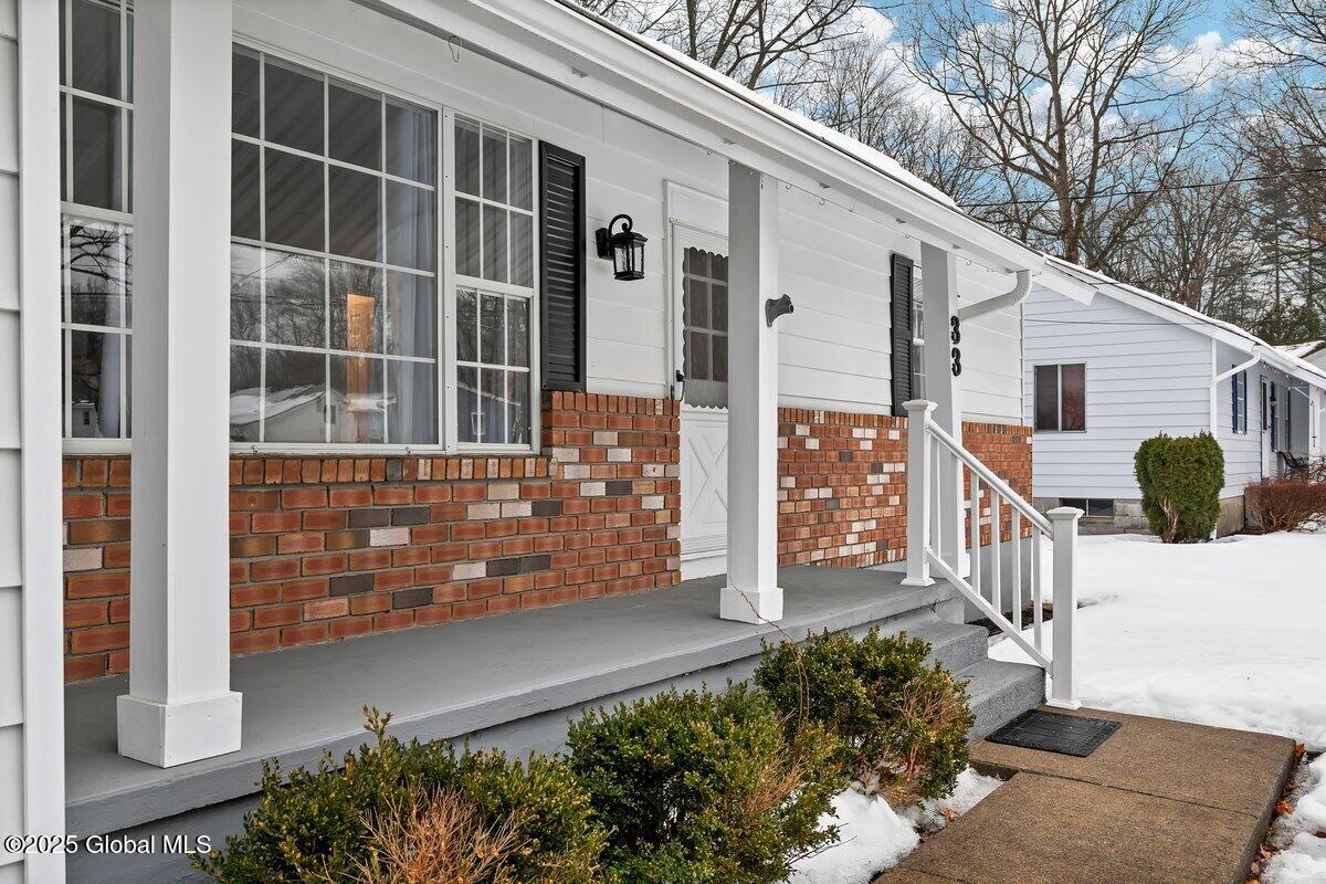 33 Karista Spring Drive, Saratoga Springs, New York image 2