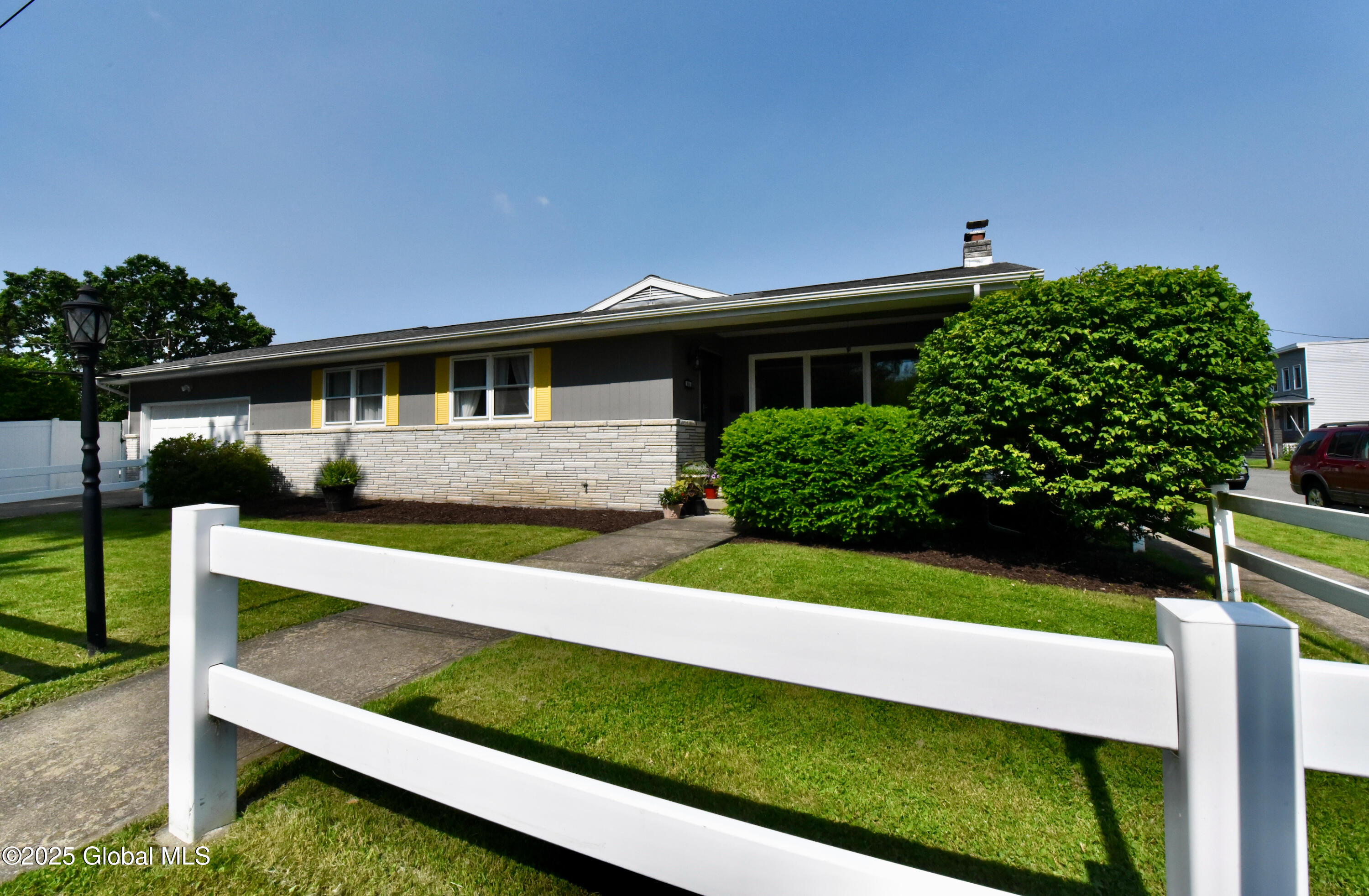 94 Hudson Avenue, Cohoes, New York image 47