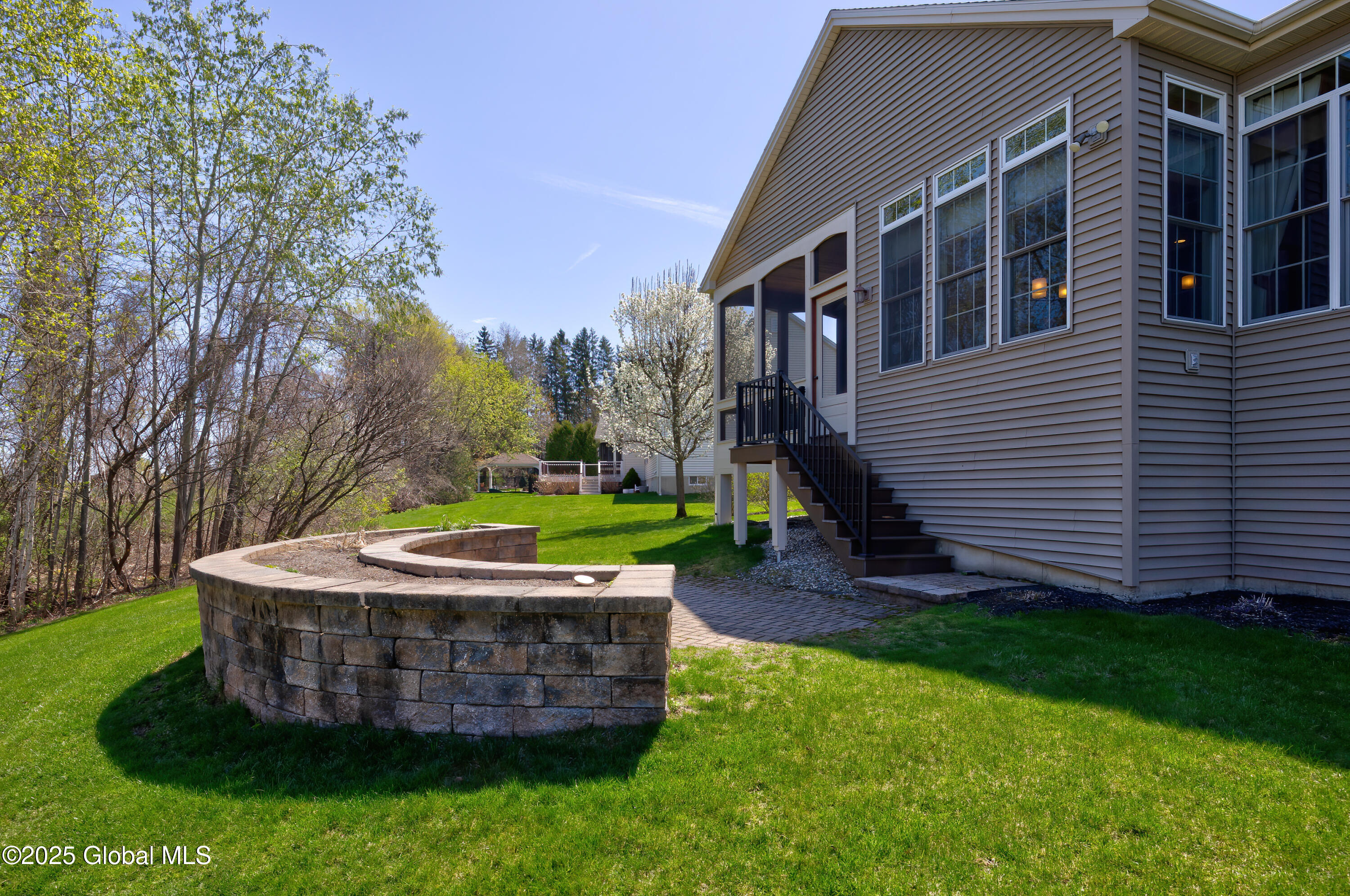 12 Chantrey Boulevard, Mechanicville, New York image 46