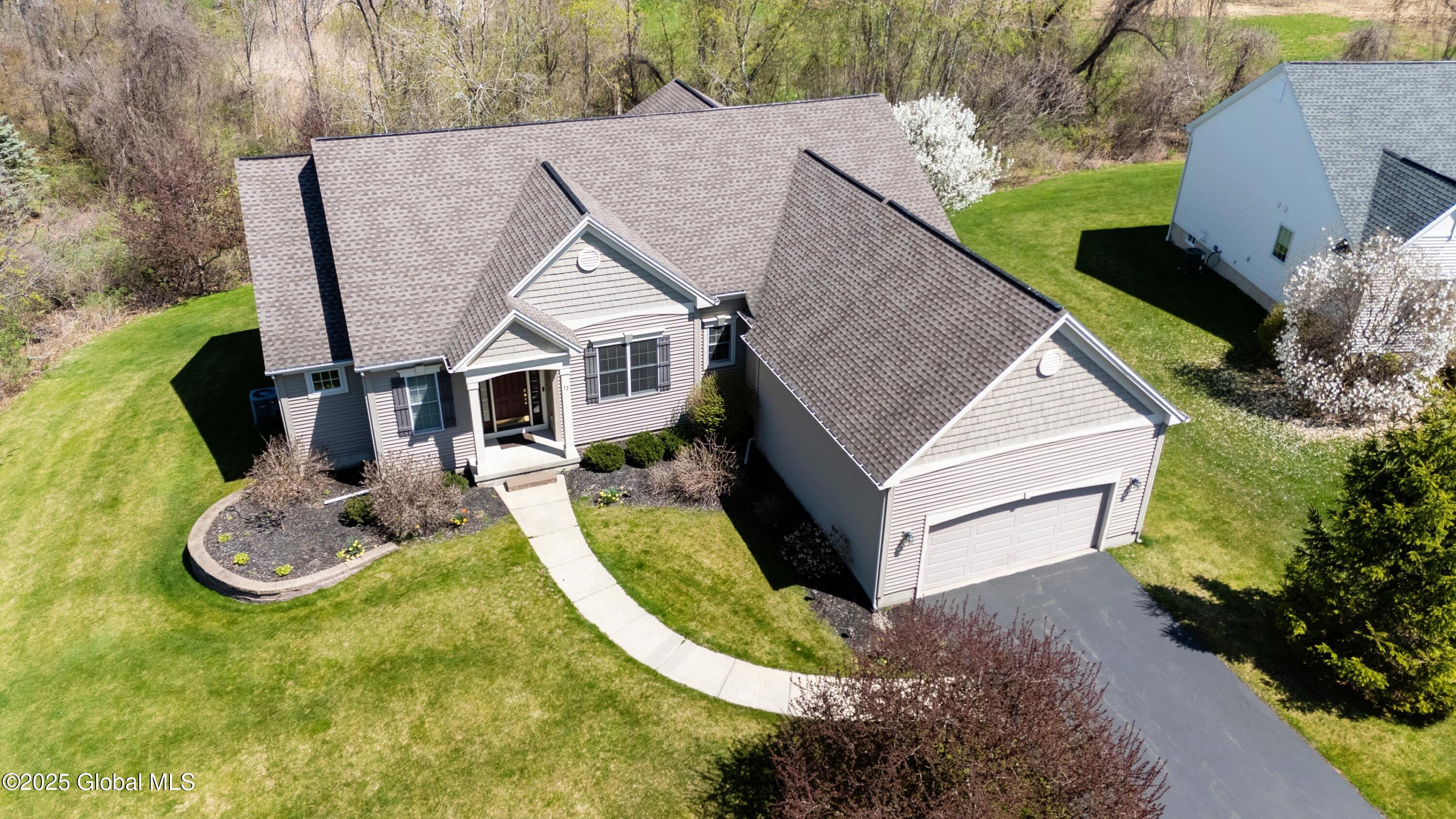 12 Chantrey Boulevard, Mechanicville, New York image 2
