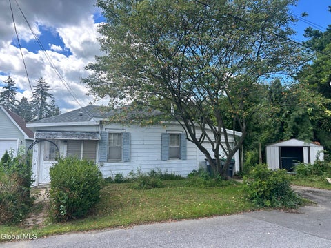 Photo of 108 Gullott Drive, Rotterdam, NY 12306 (MLS # 202626545)