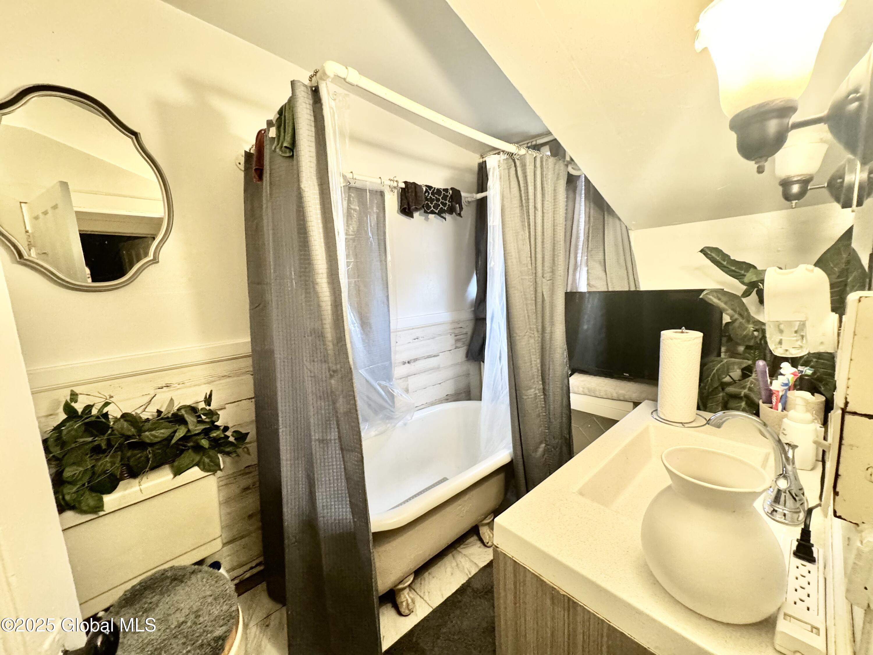 19 Bonheim Street, Albany, New York image 13