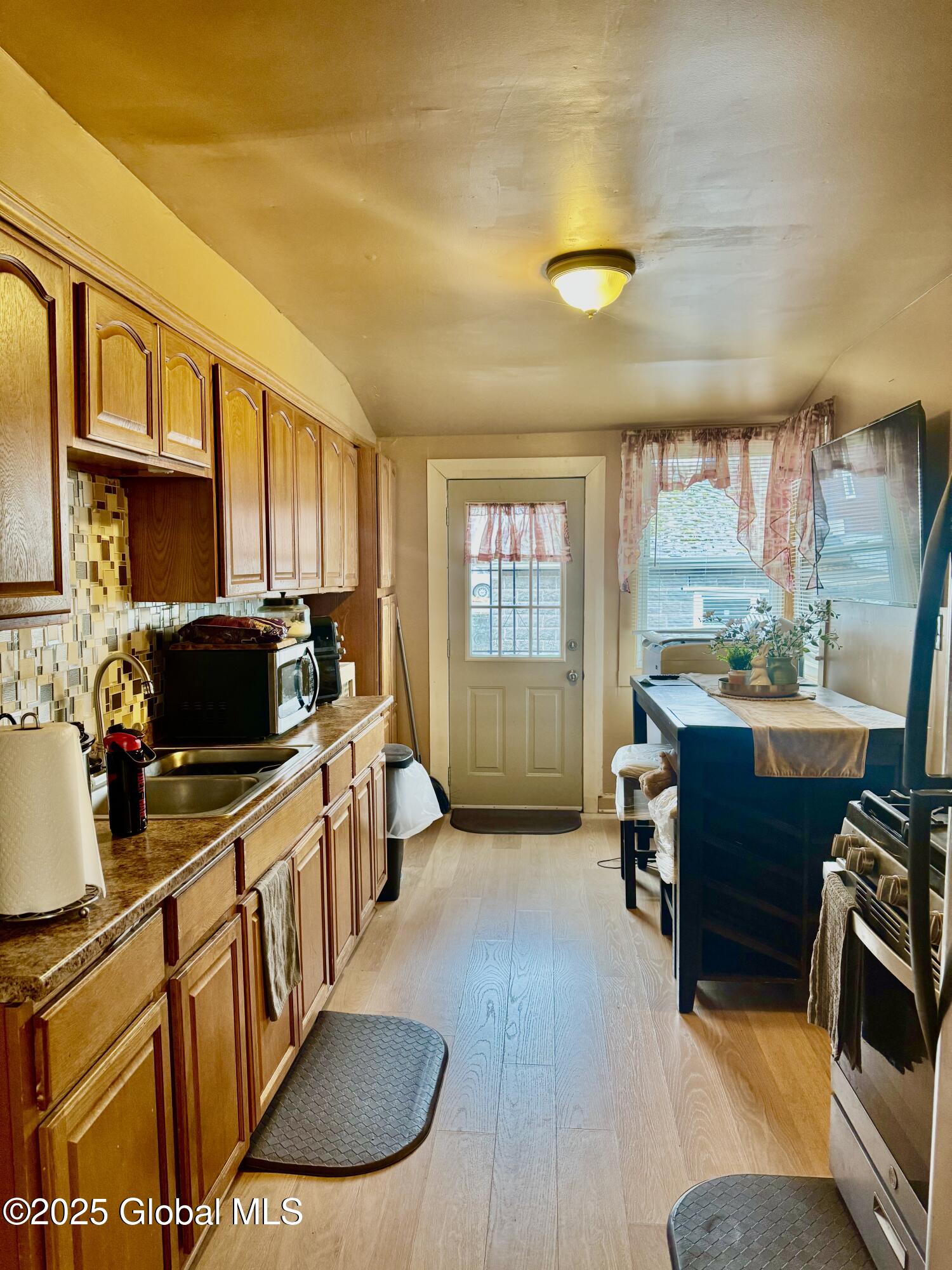 19 Bonheim Street, Albany, New York image 8