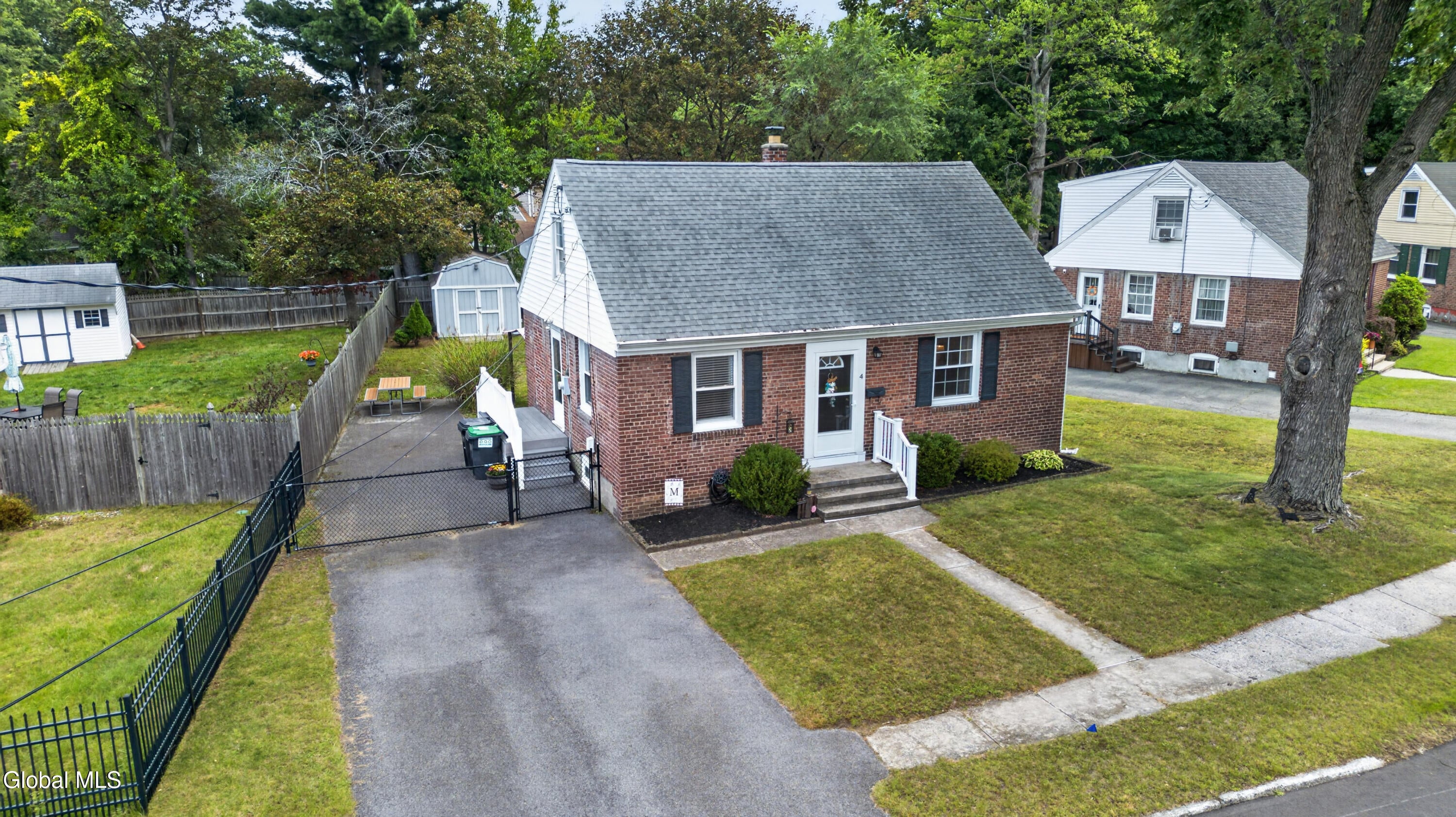 4 Eisenhower Court