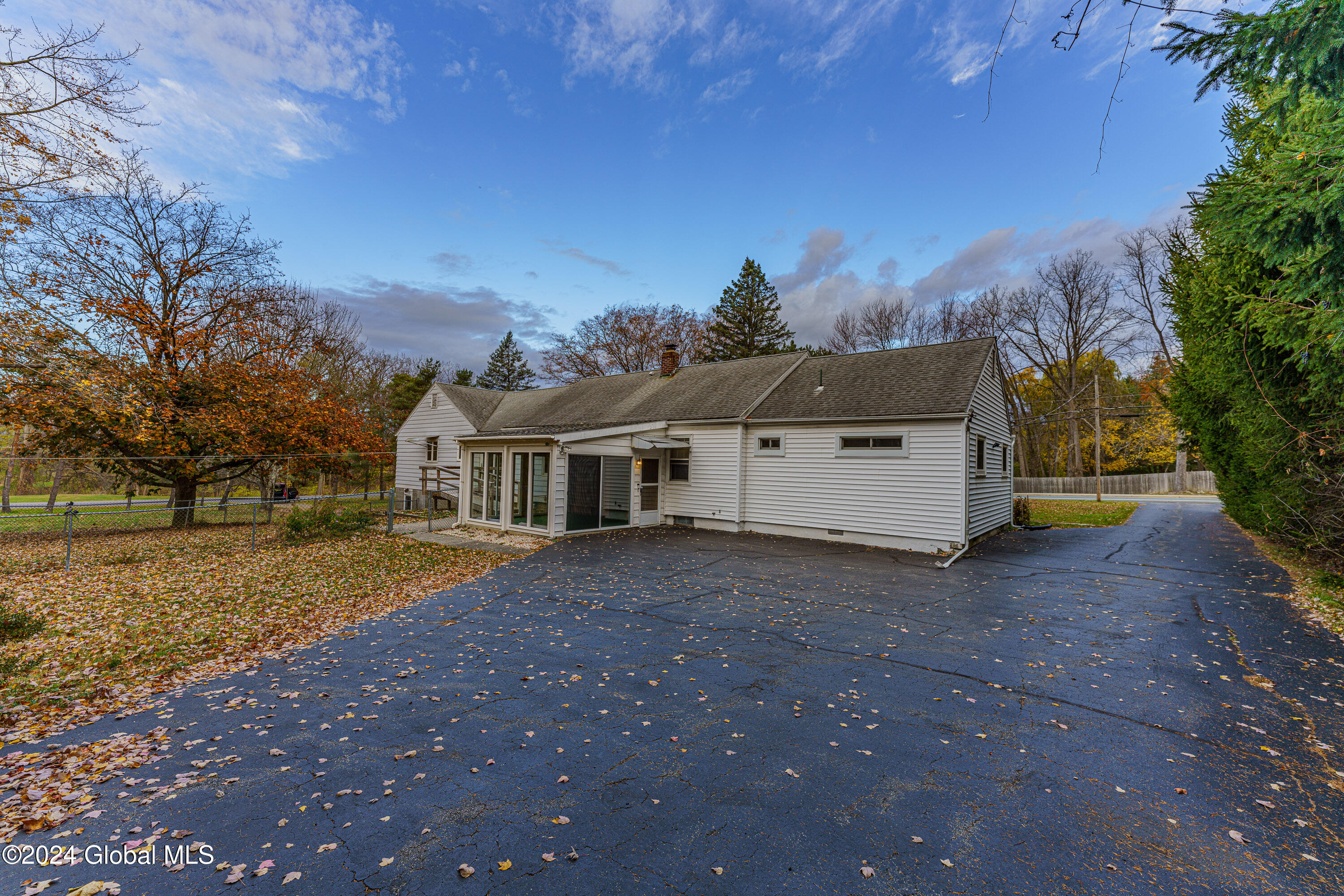 1045 Luther Road, East Greenbush, New York image 2