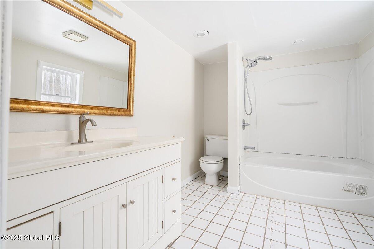 65 Kaydeross Avenue #WEST, Saratoga Springs, New York image 21