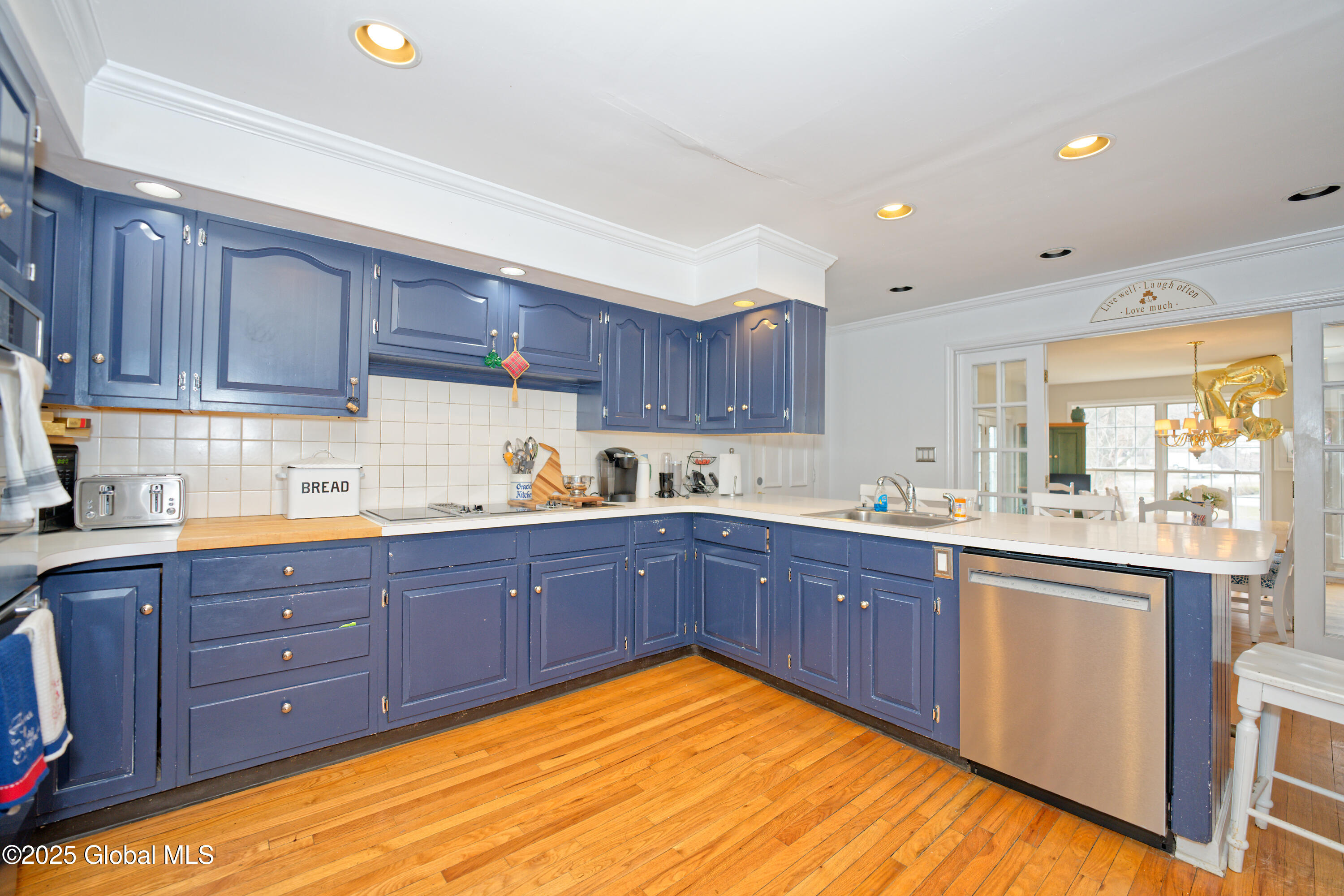 11 Fenway Drive, Loudonville, New York image 8