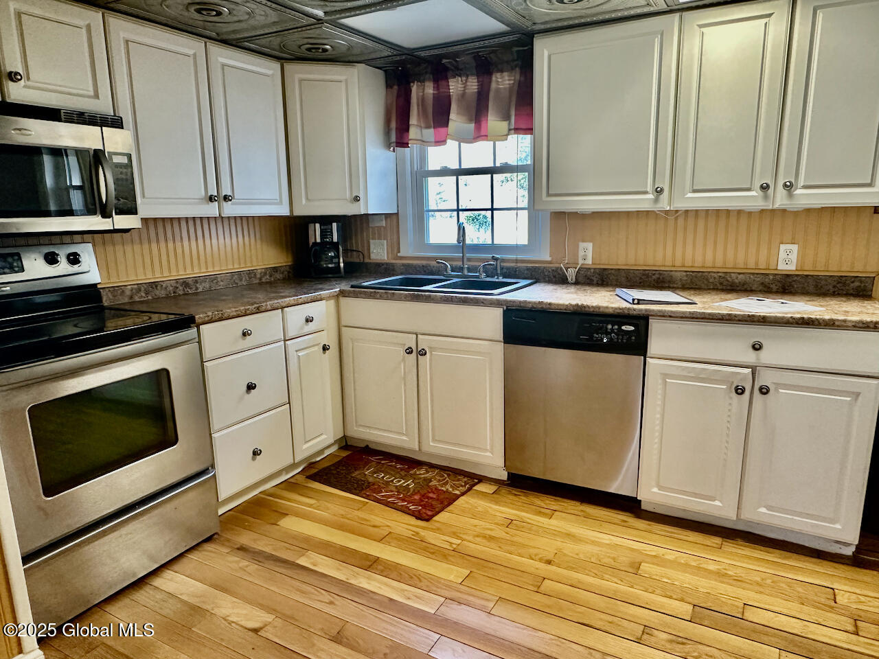 199 Sunnyside E, Queensbury, New York image 12