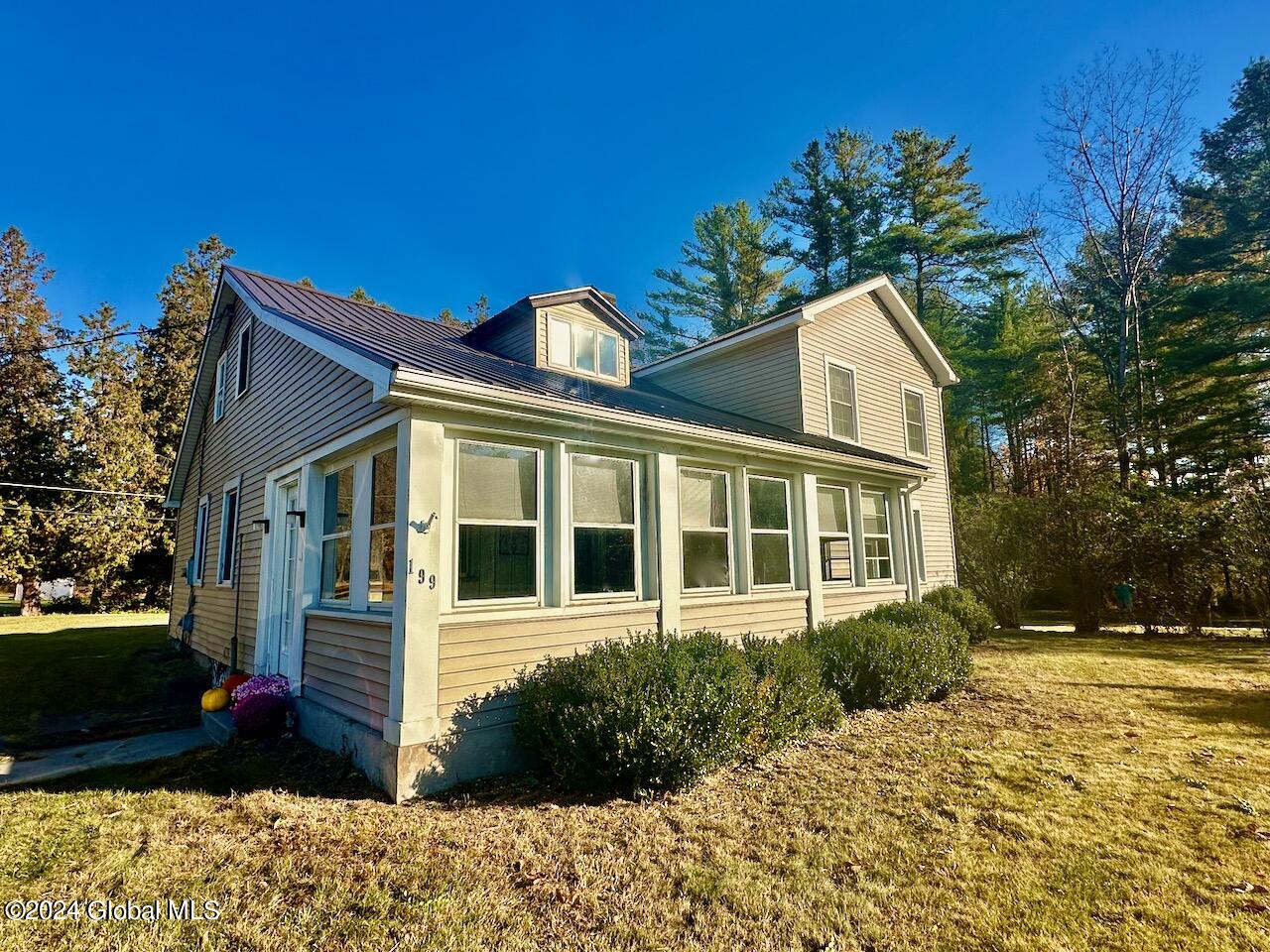 199 Sunnyside E, Queensbury, New York image 3