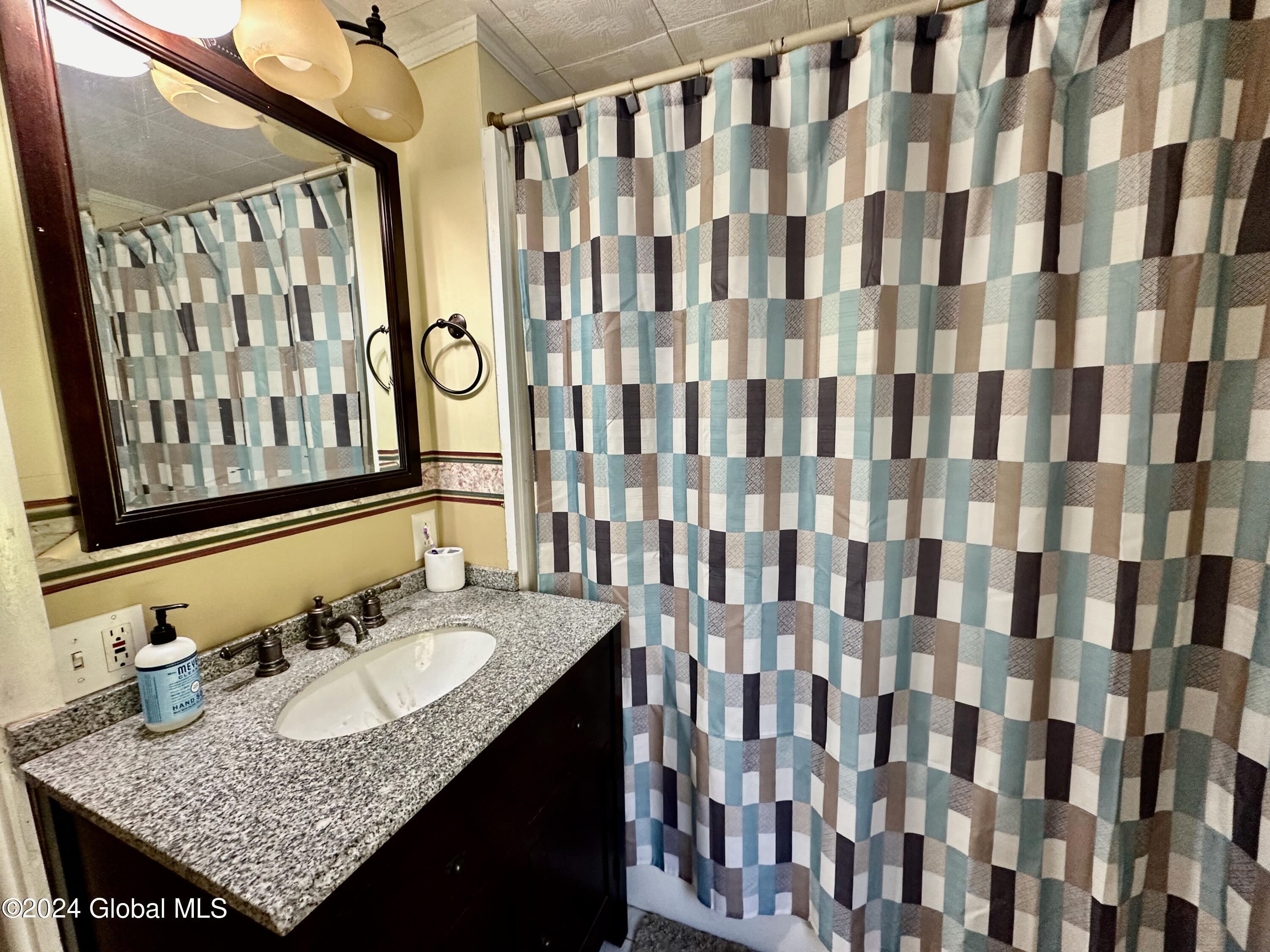 199 Sunnyside E, Queensbury, New York image 23