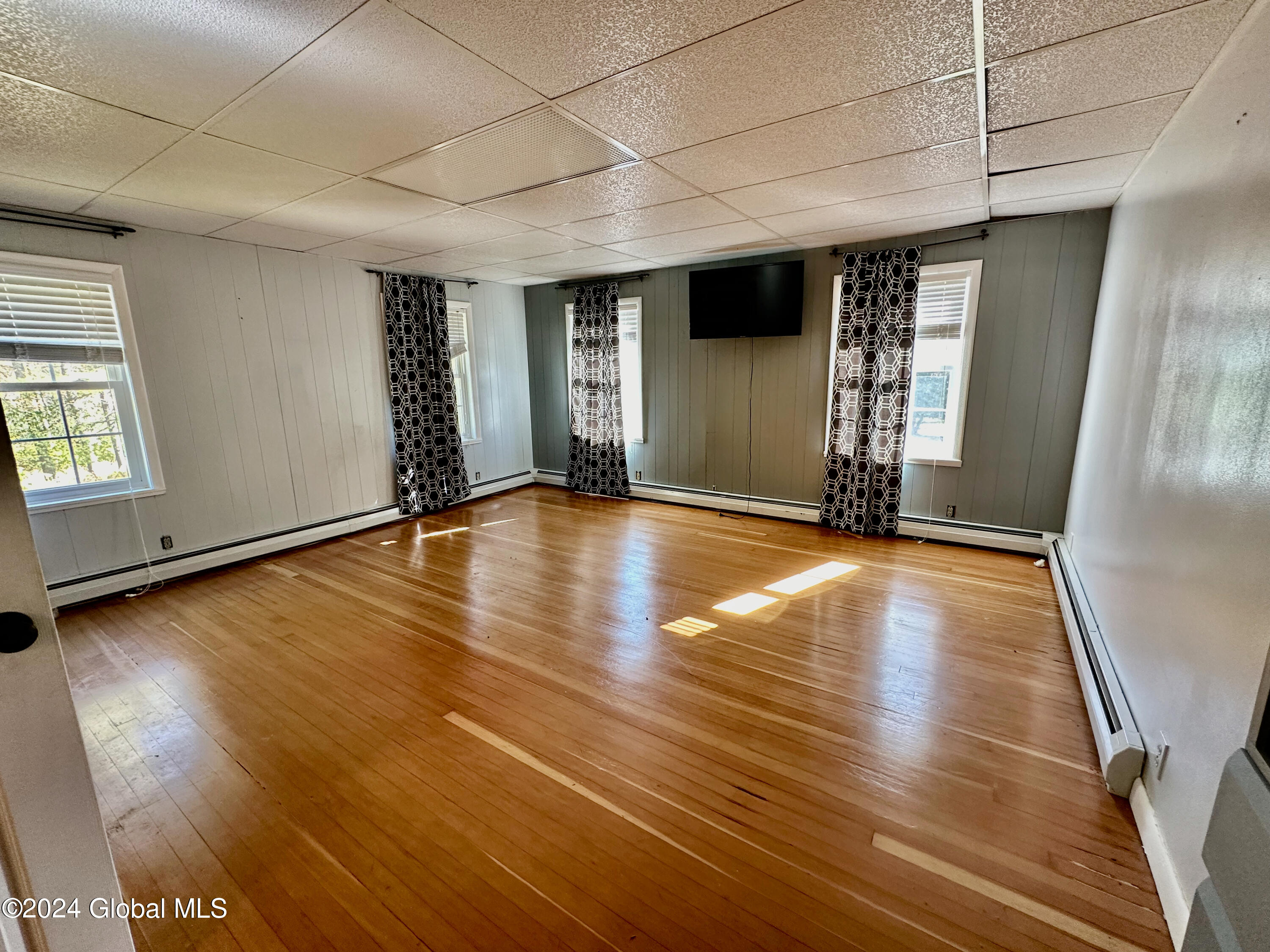 199 Sunnyside E, Queensbury, New York image 33