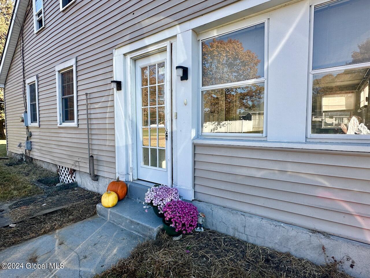 199 Sunnyside E, Queensbury, New York image 40