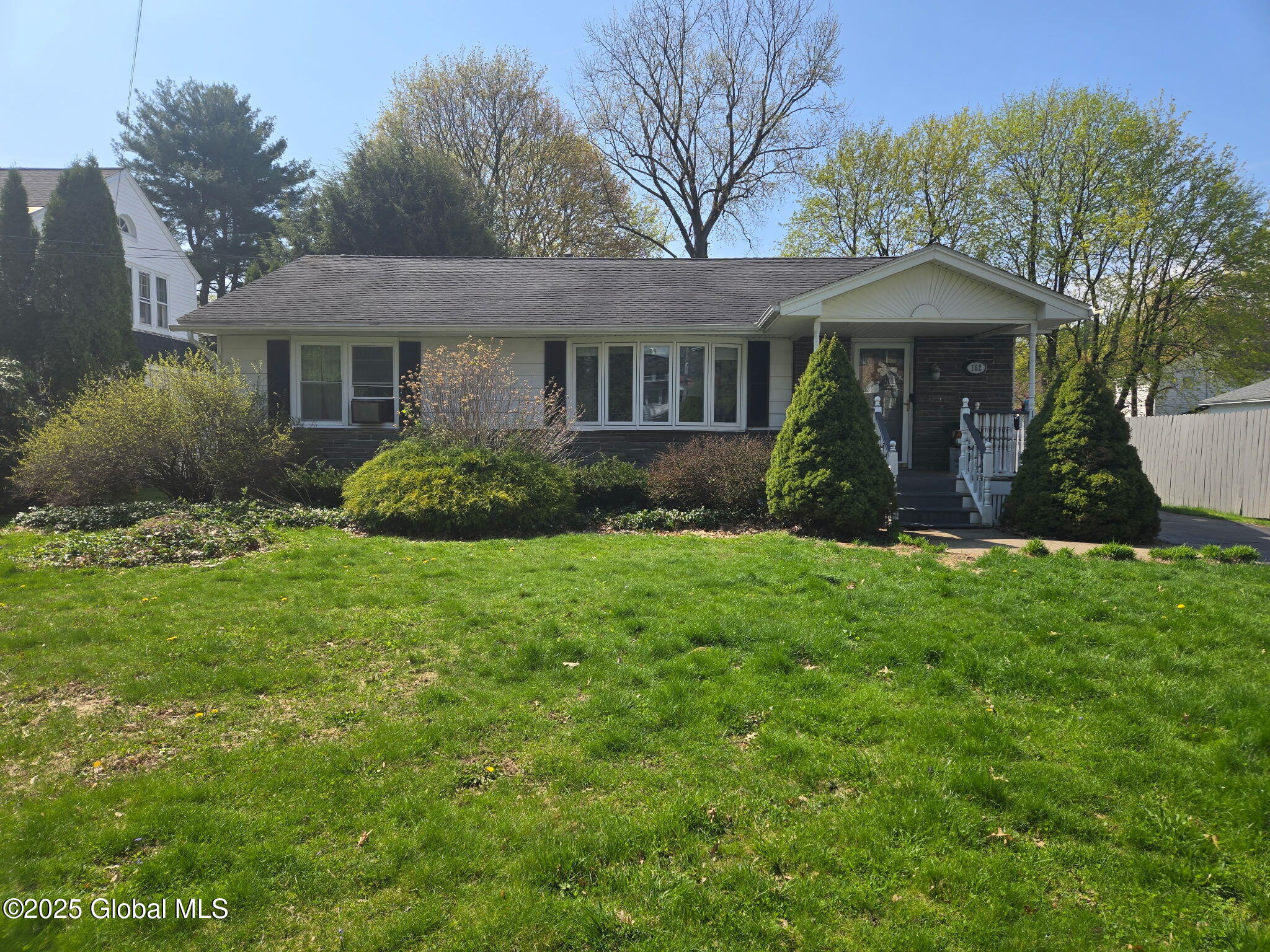 152 Prospect Avenue, Gloversville, New York image 1