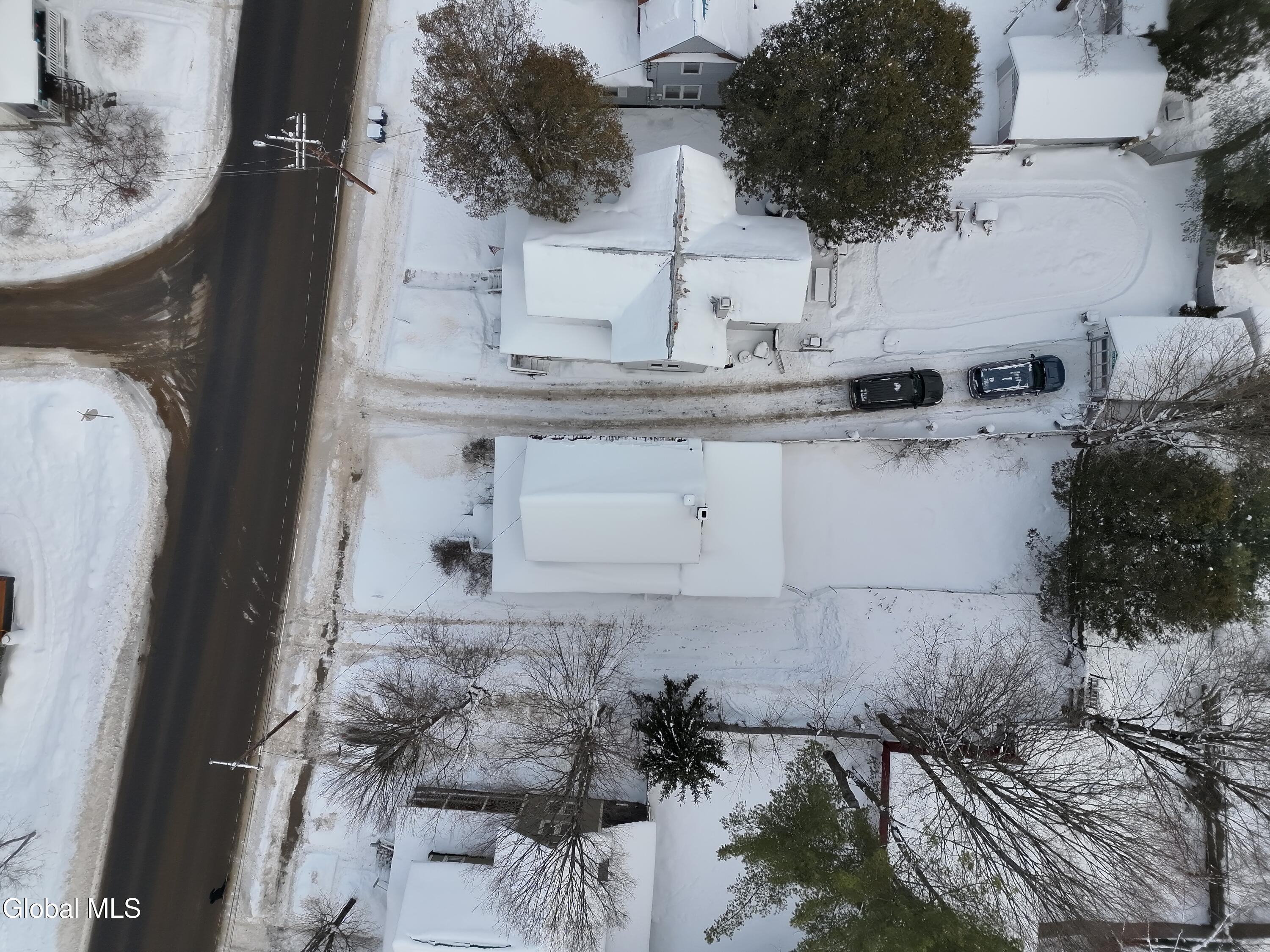 288 Ampersand Avenue