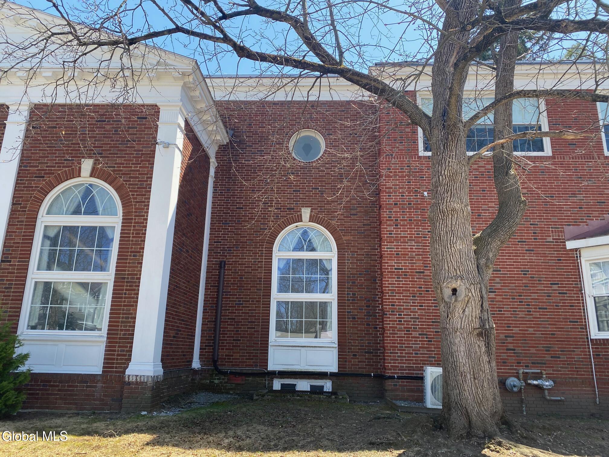 3 Marion Avenue