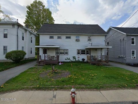 Photo of 609 Hudson Avenue, Stillwater, NY 12170 (MLS # 202615863)