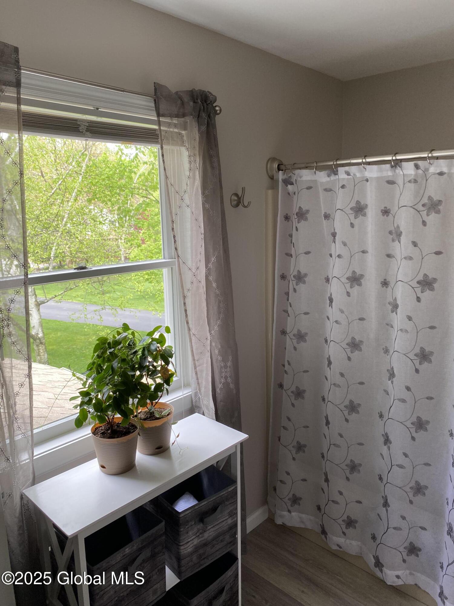 6 Bishops Court, Queensbury, New York image 41