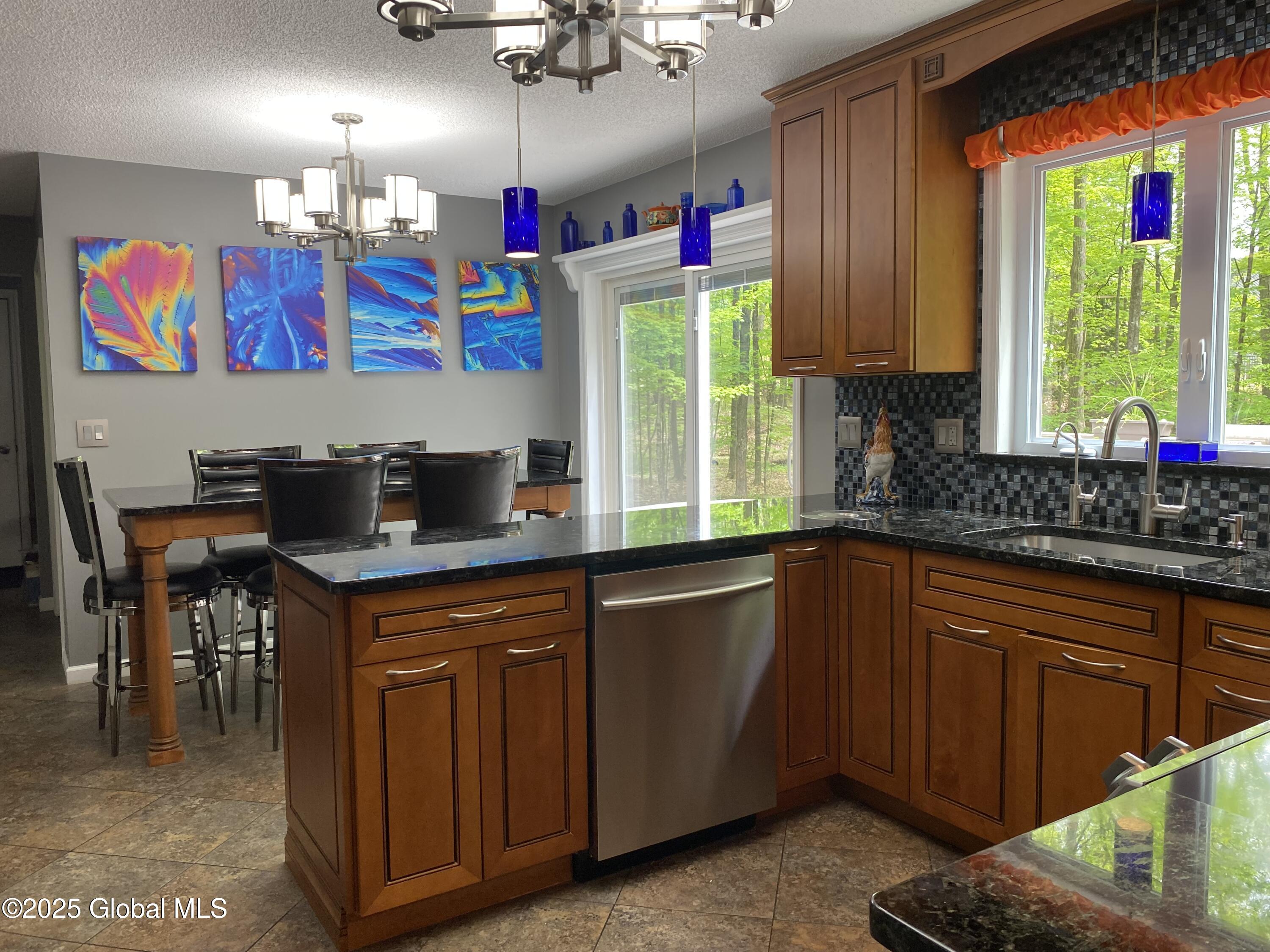 6 Bishops Court, Queensbury, New York image 14