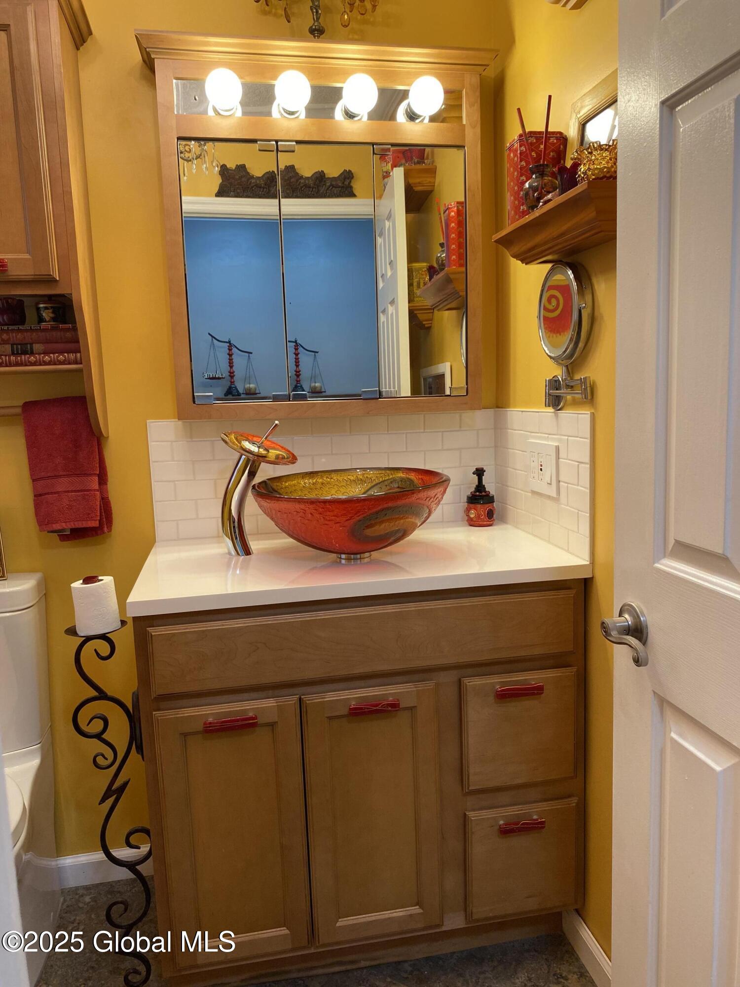 6 Bishops Court, Queensbury, New York image 32