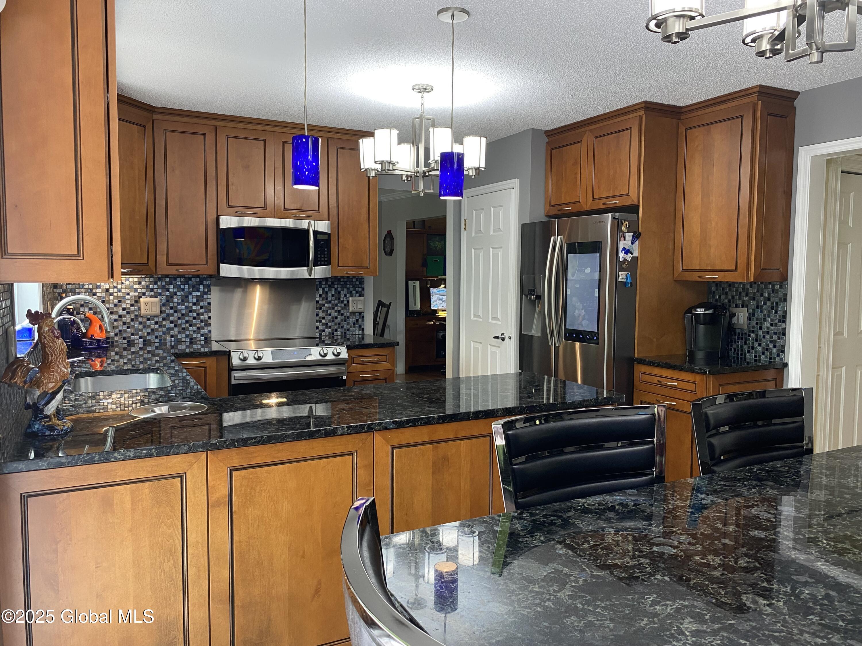 6 Bishops Court, Queensbury, New York image 13