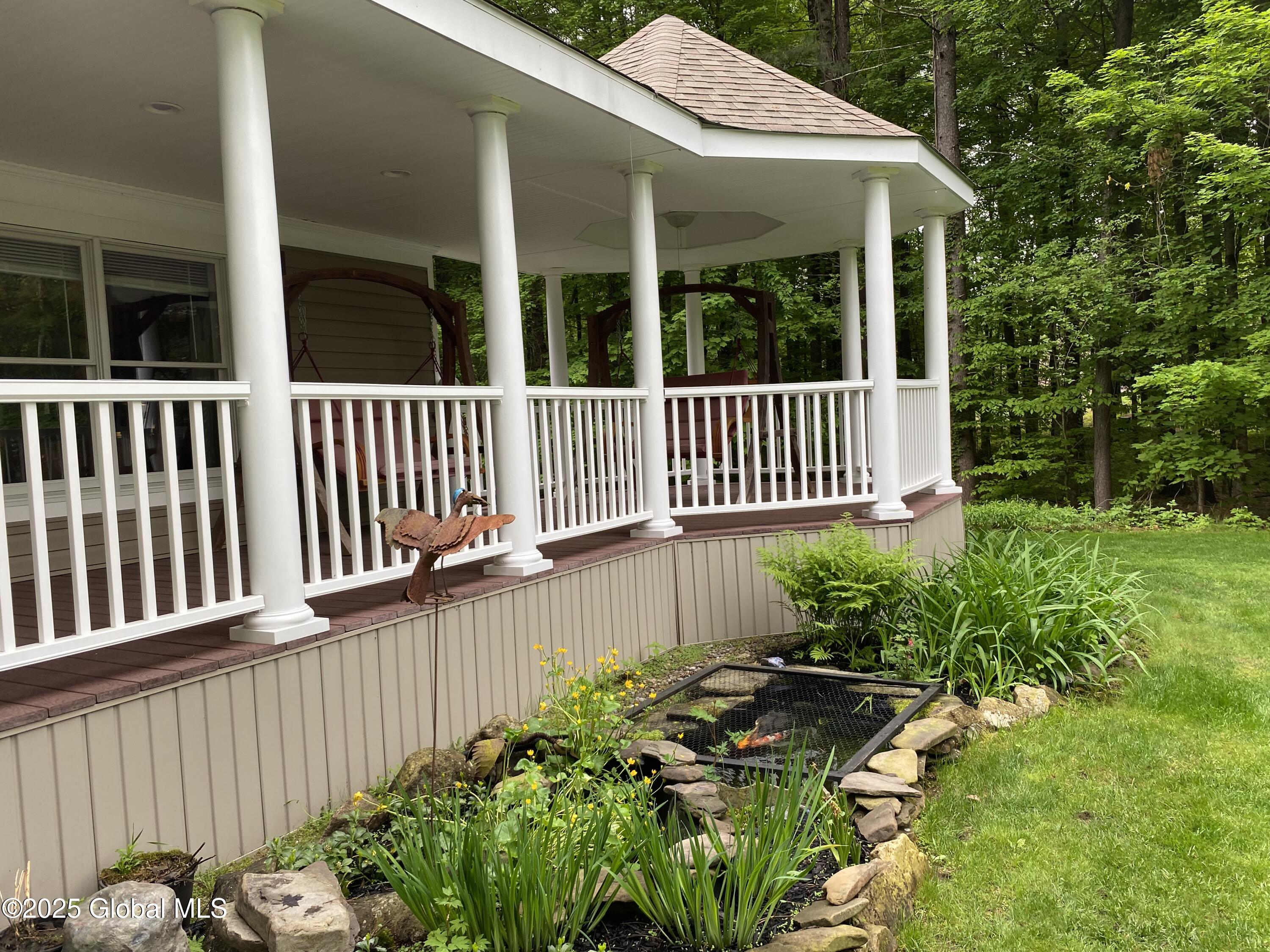 6 Bishops Court, Queensbury, New York image 3