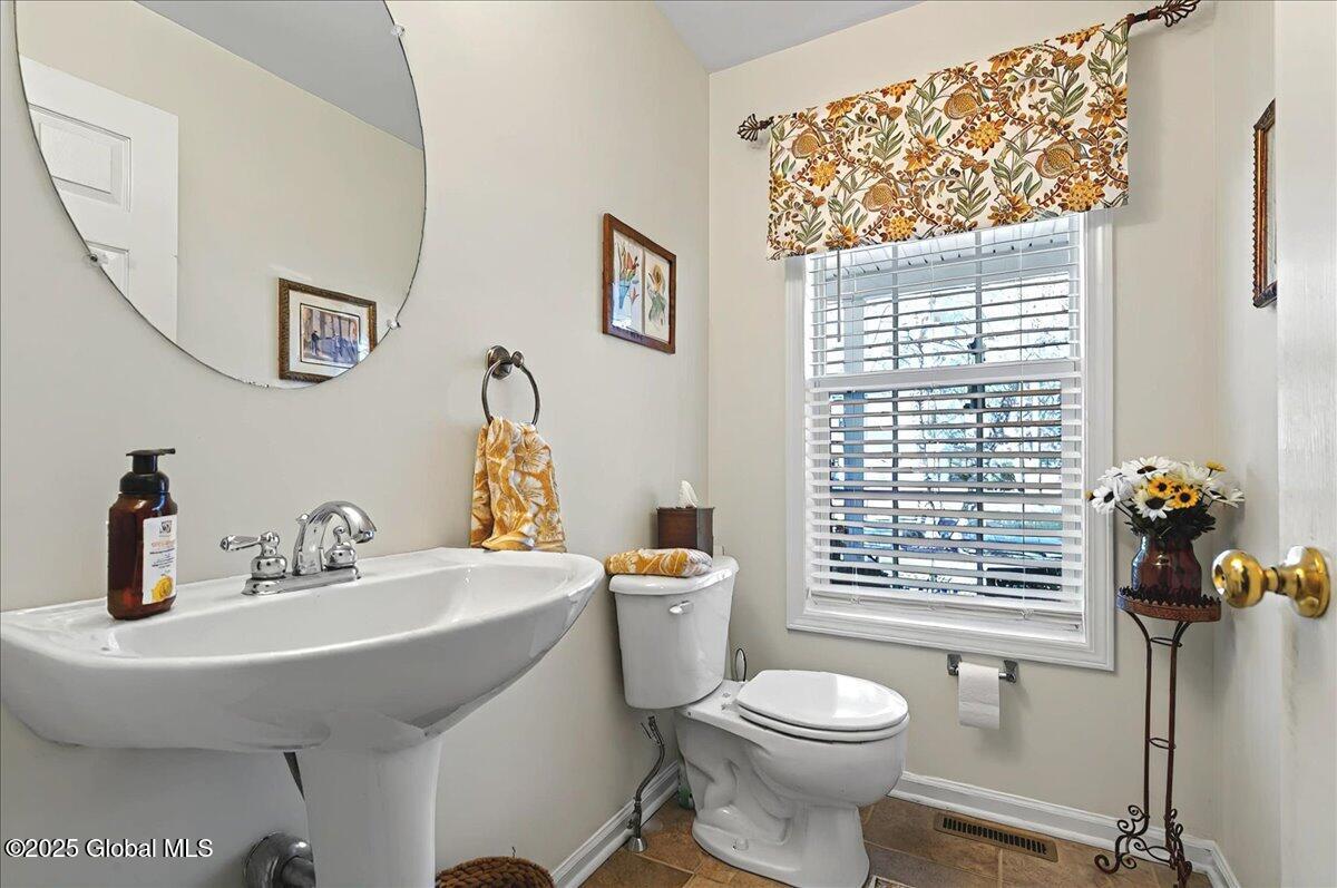 10 Maya Drive, Gansevoort, New York image 25