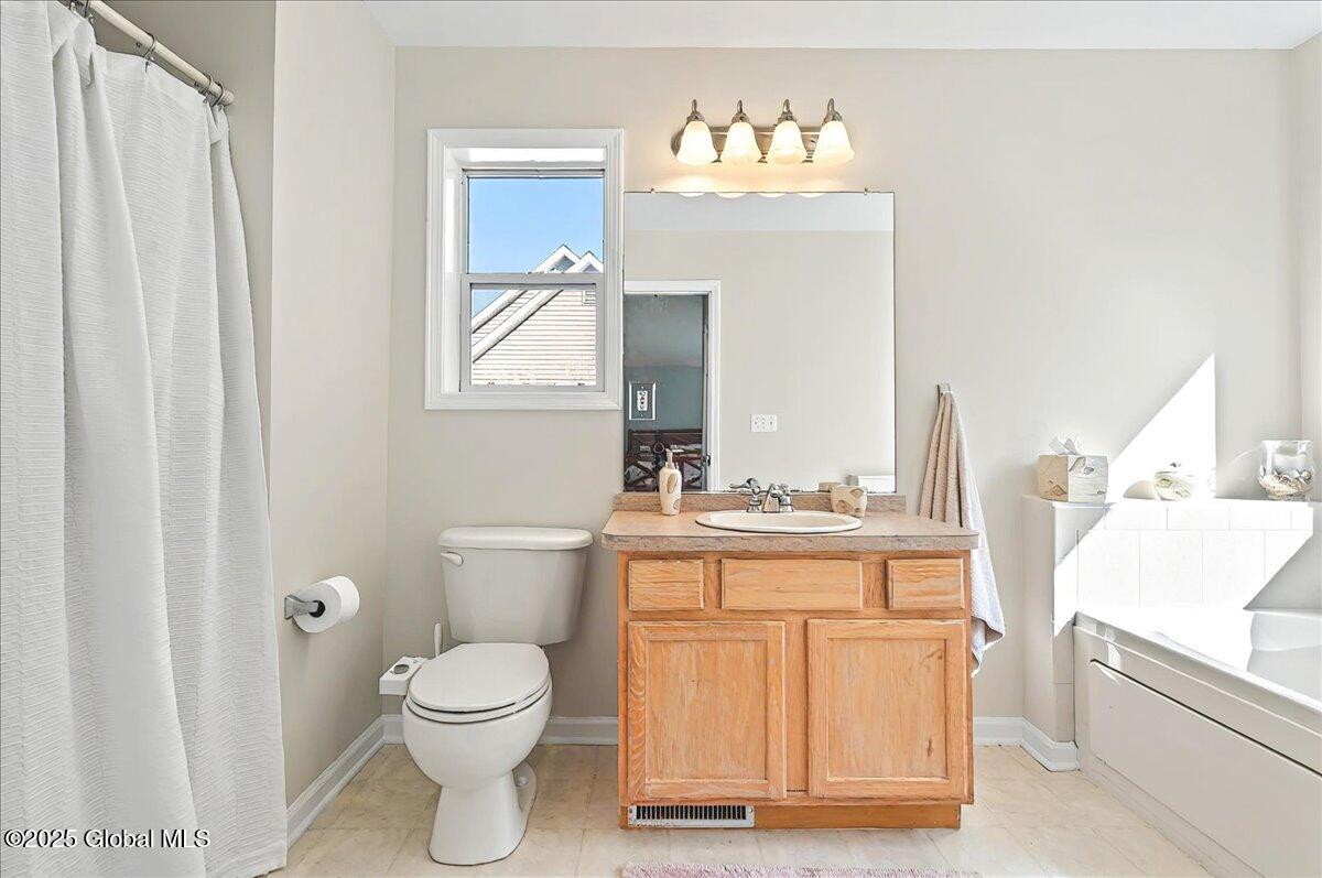 10 Maya Drive, Gansevoort, New York image 33
